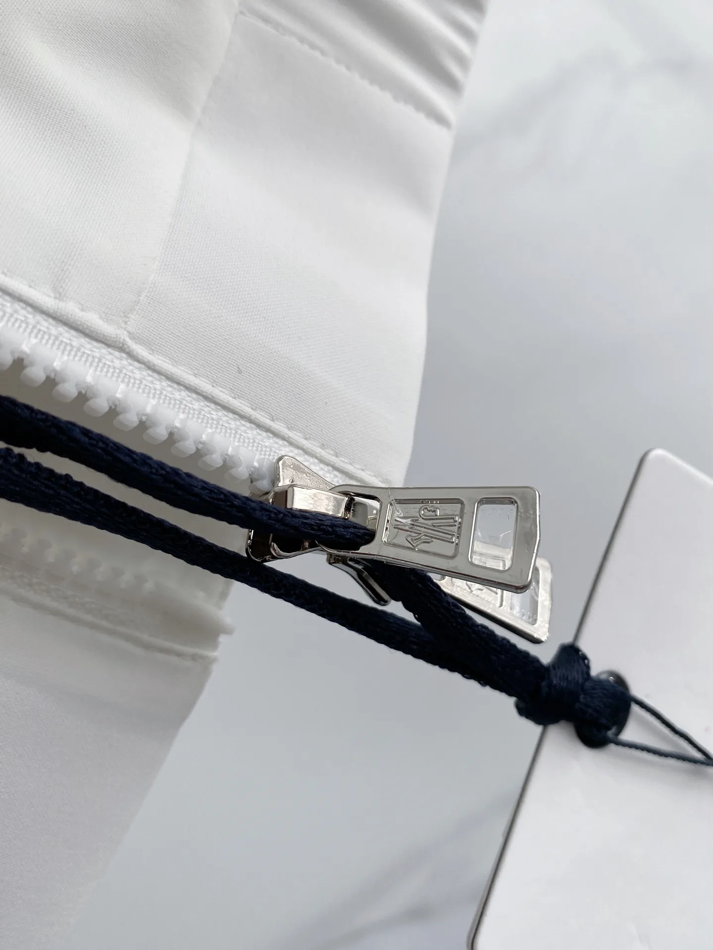 Куртки И Пуховики Мужские Moncler 3055121