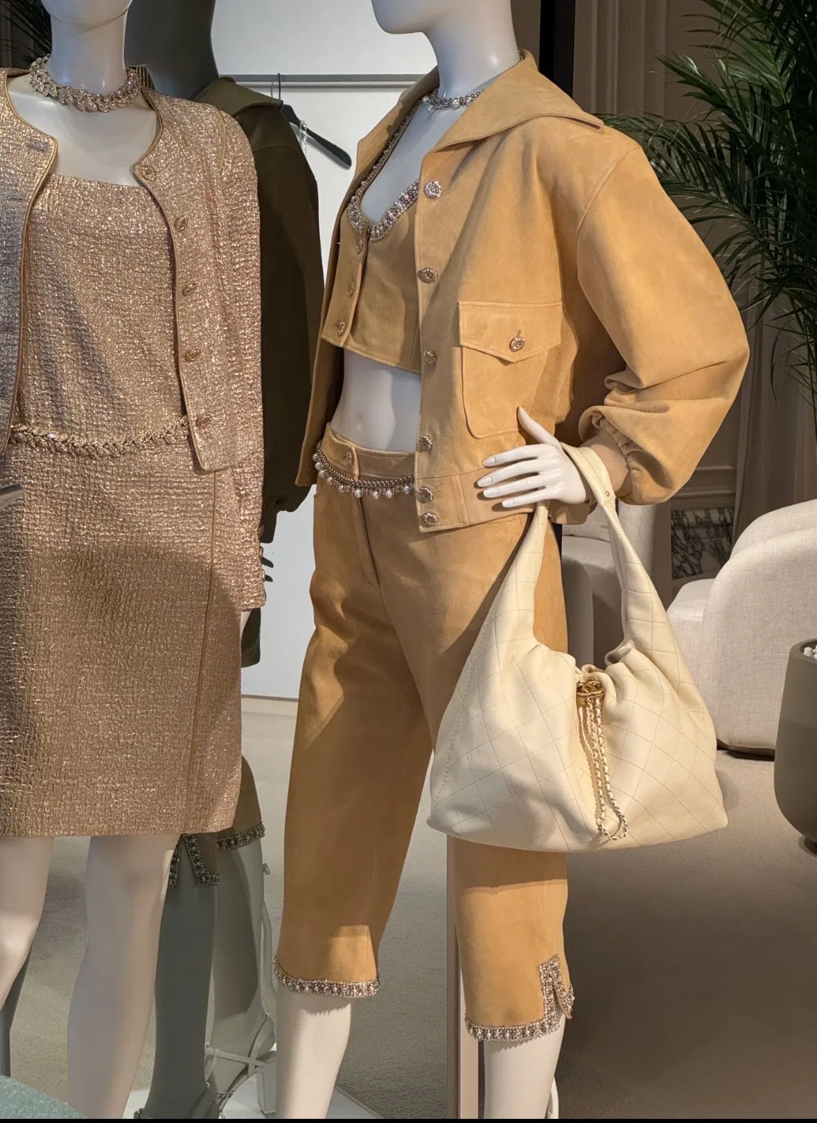 Кожаные Куртки И Дублёнки Женские Chanel 18131547