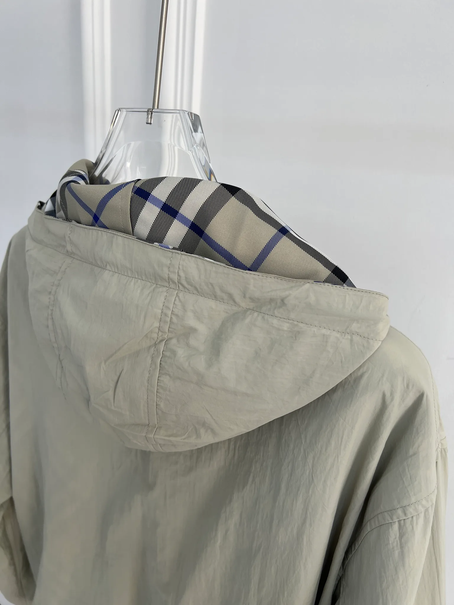 Куртки И Пуховики Женские Burberry 18415771