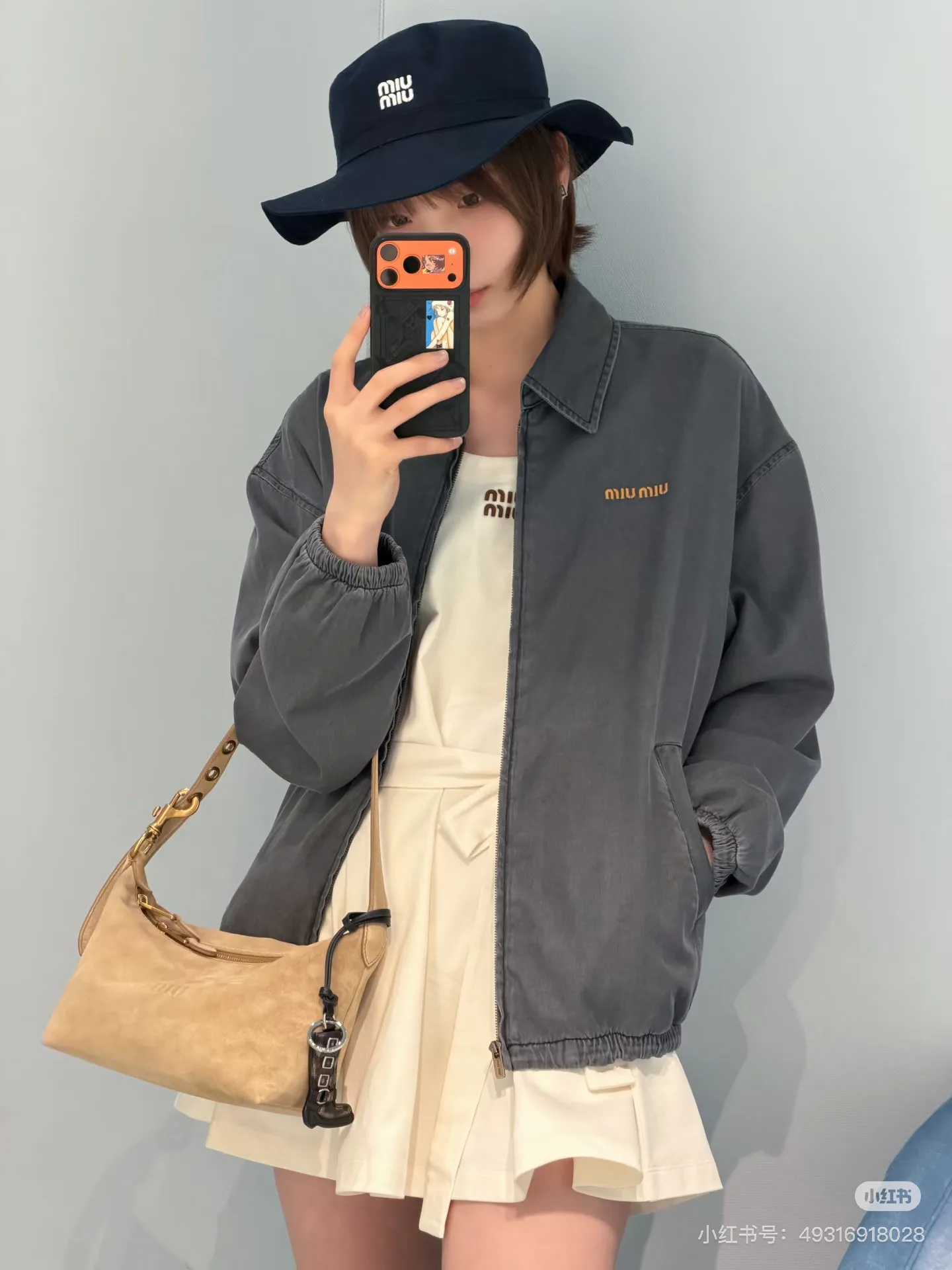 Куртки И Пуховики Женские Miu Miu 17996036