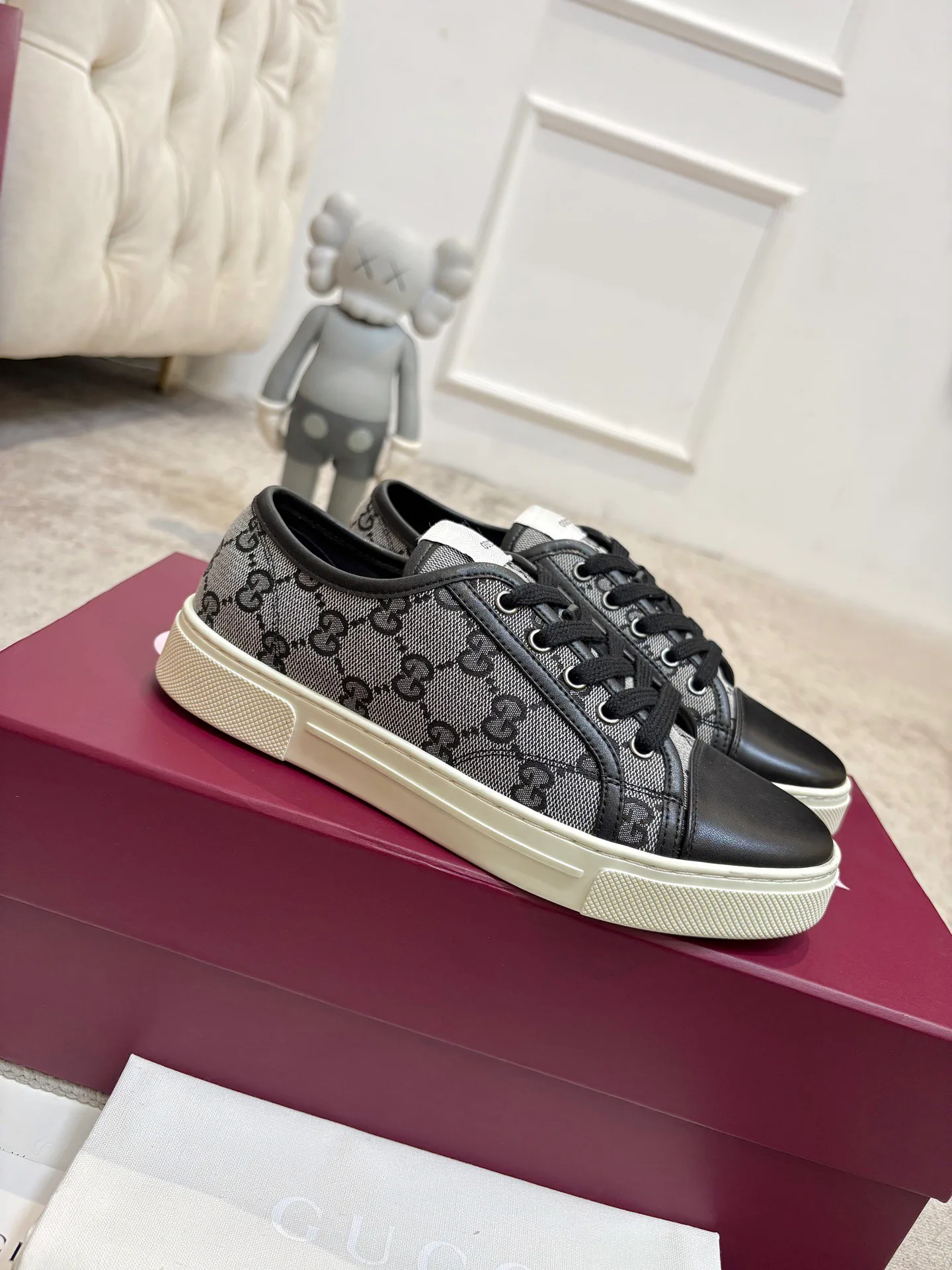 Кроссовки Женские Gucci 18901598
