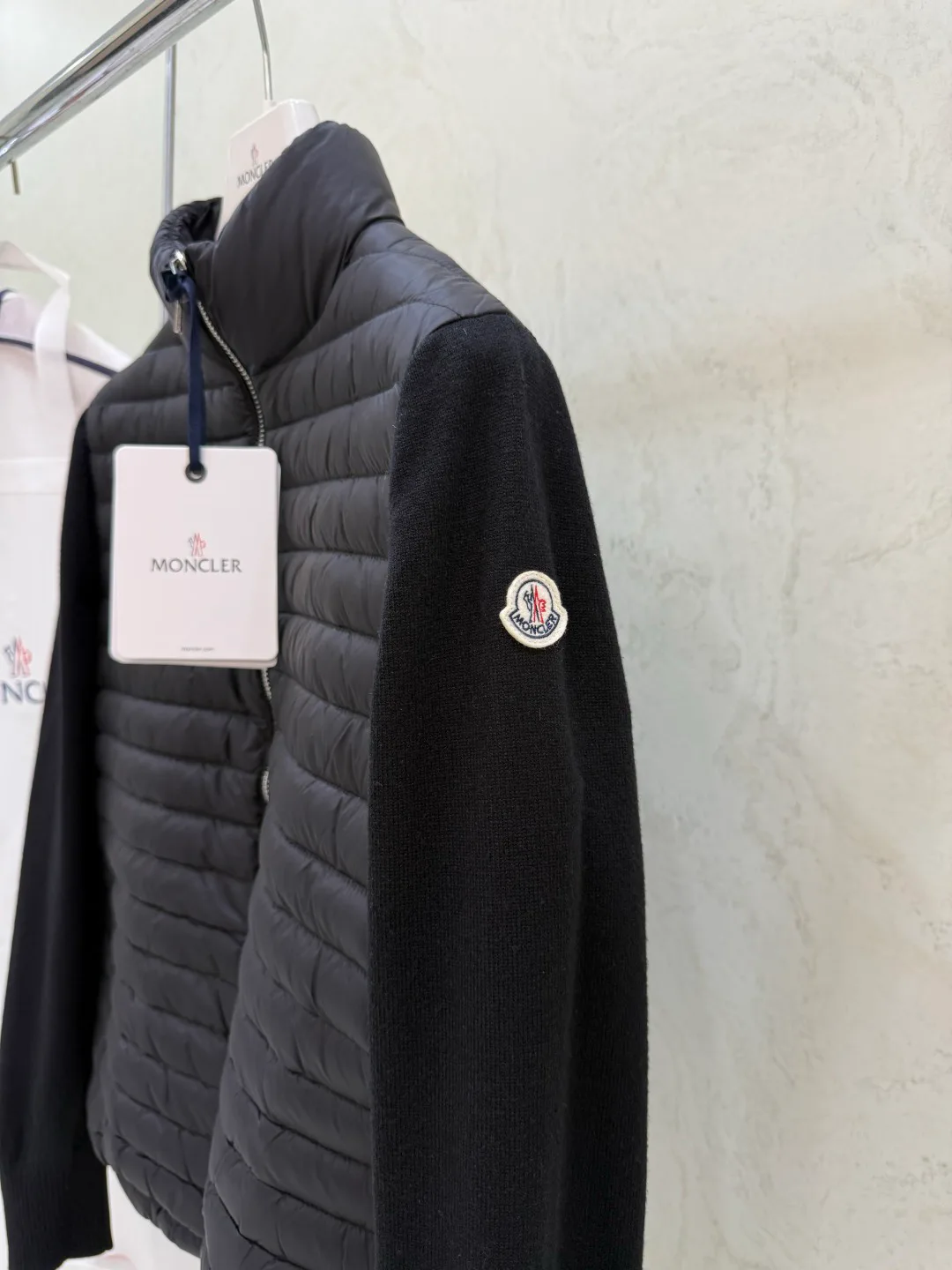 Куртки И Пуховики Женские Moncler 17918888