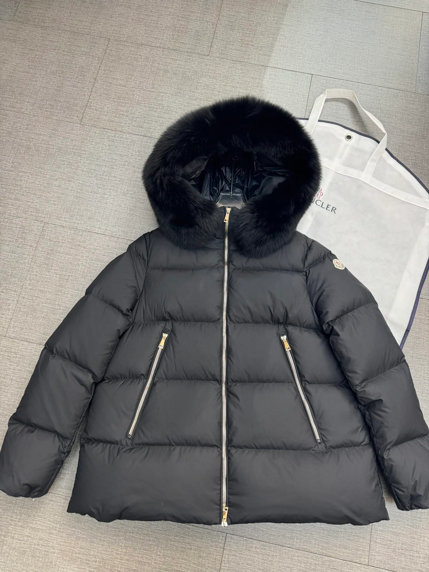 Куртки И Пуховики Женские Moncler 18130015