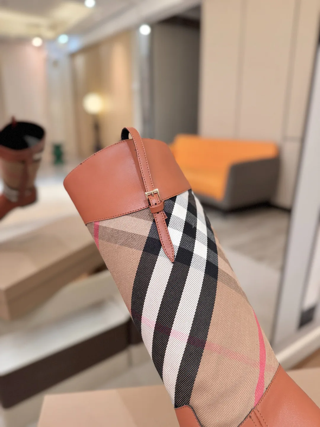 Сапоги Женские Burberry 20104744