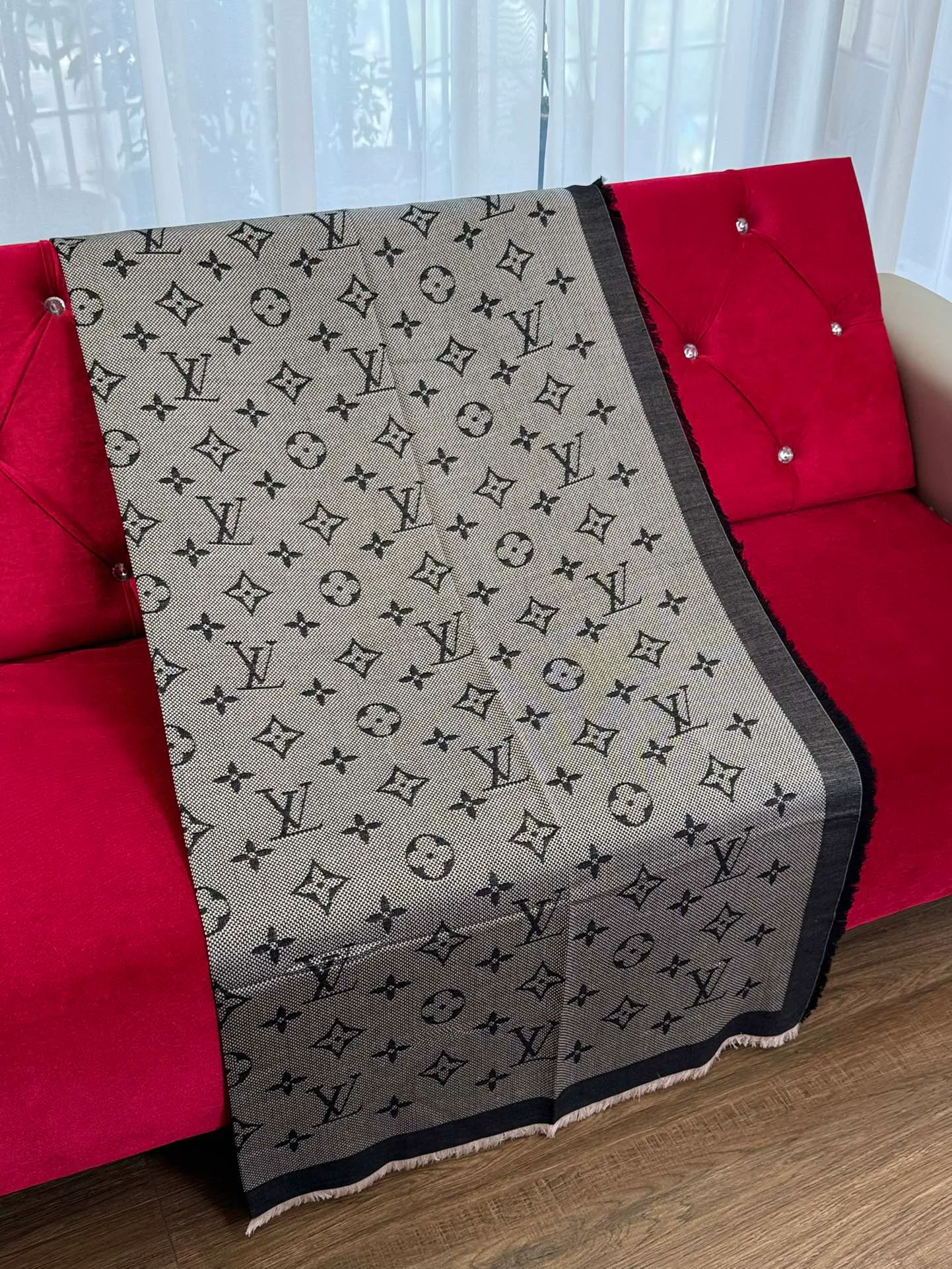 Шарфы Louis Vuitton 1255835