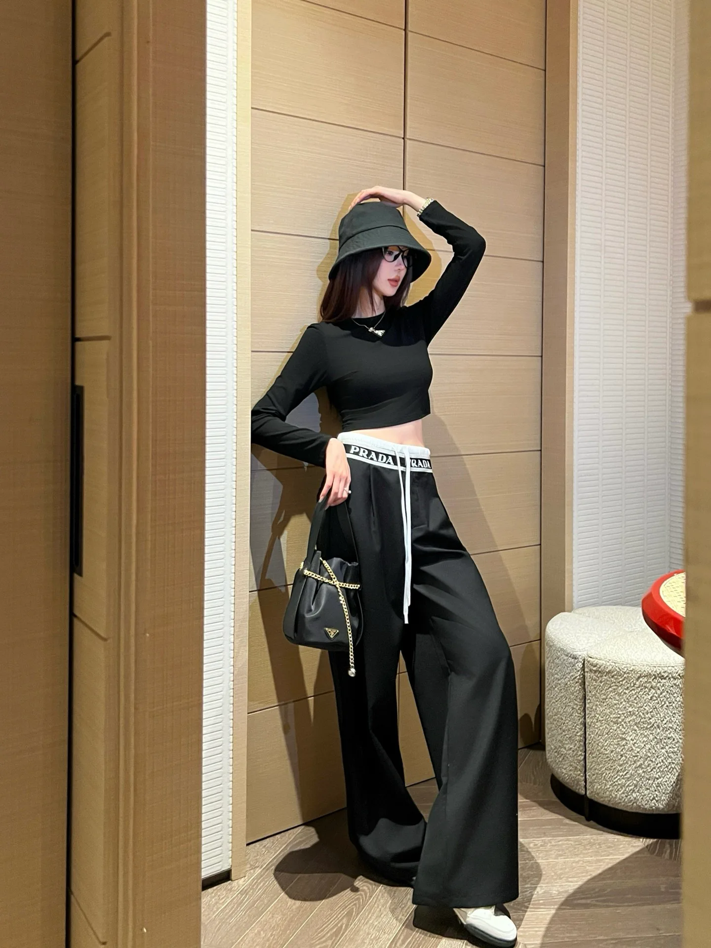 Брюки Женские Prada 17140399