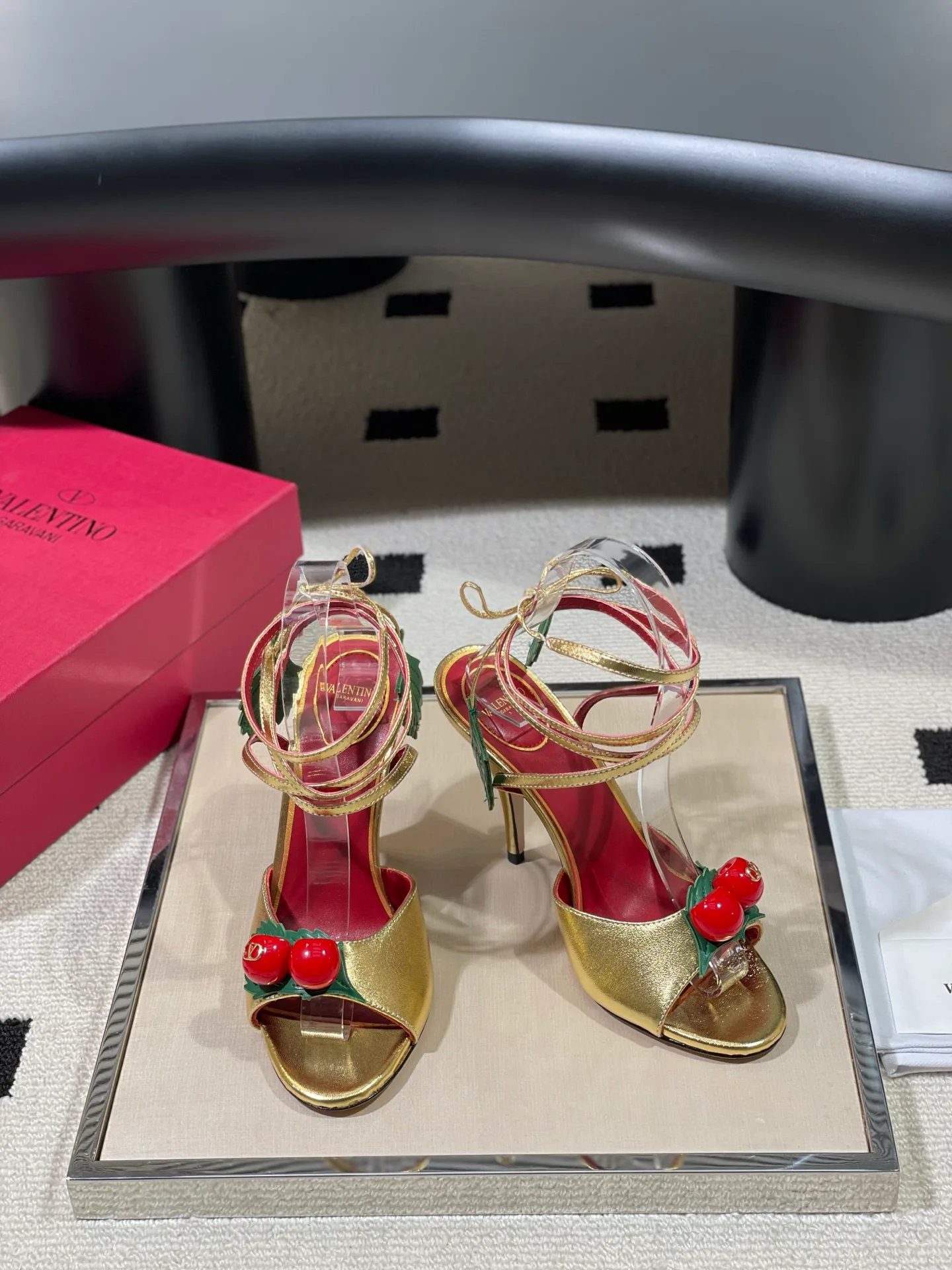 Босоножки Женские Valentino 13189673