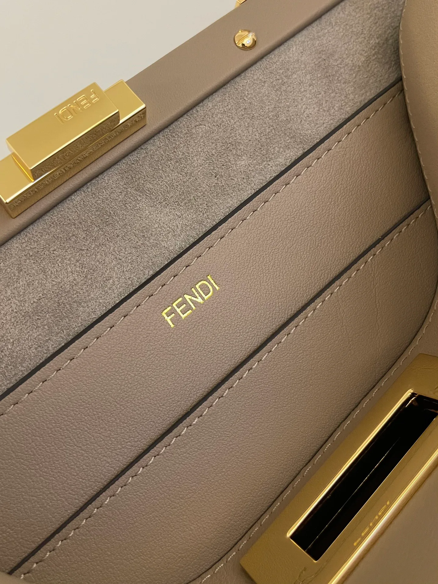 Классические Сумки Женские Fendi 13546269