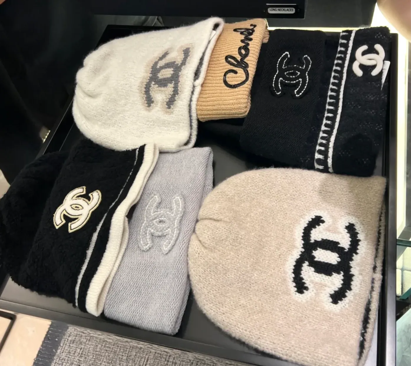 Головные Уборы Chanel 3844431