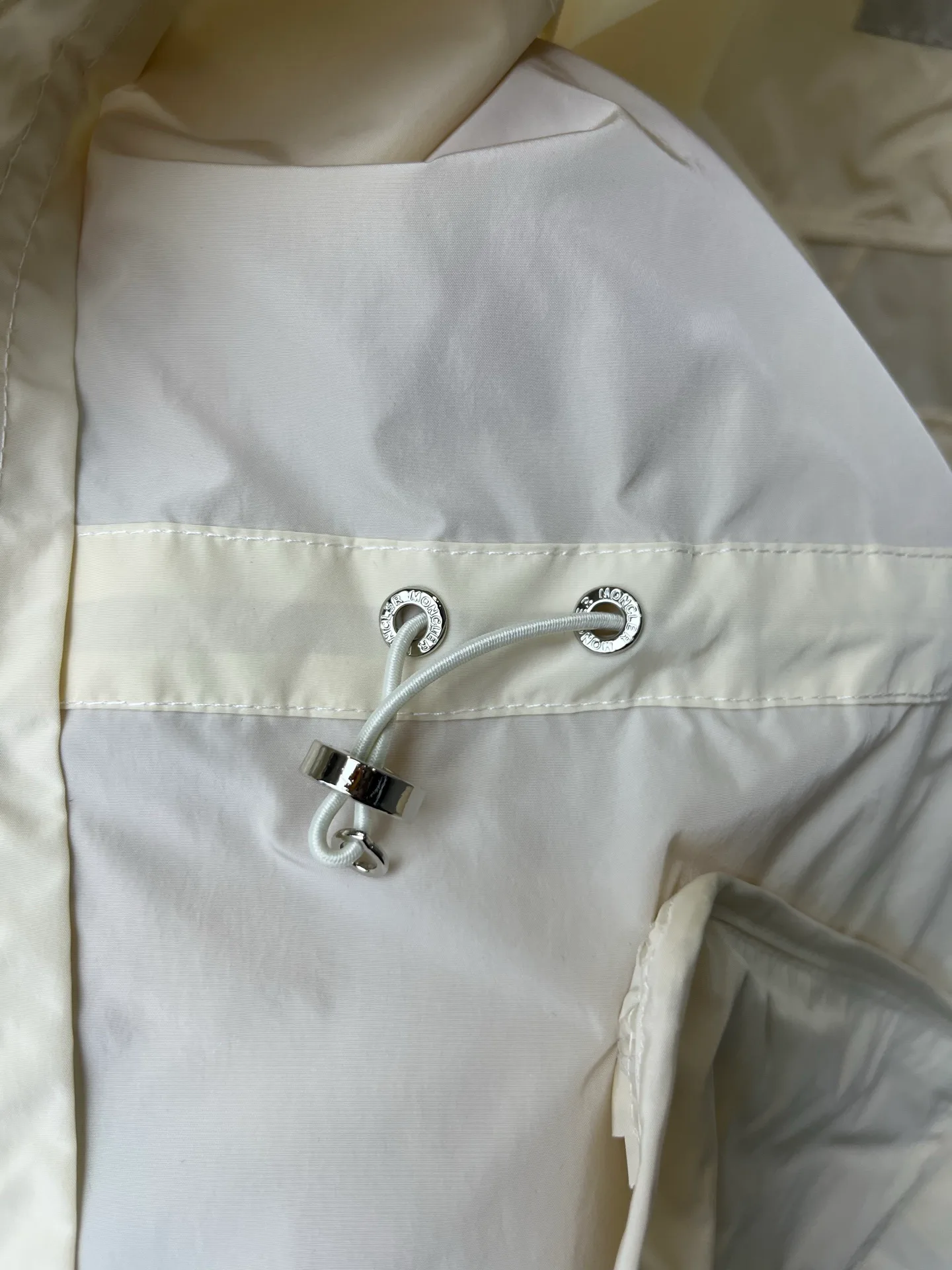 Куртки И Пуховики Женские Moncler 12097898