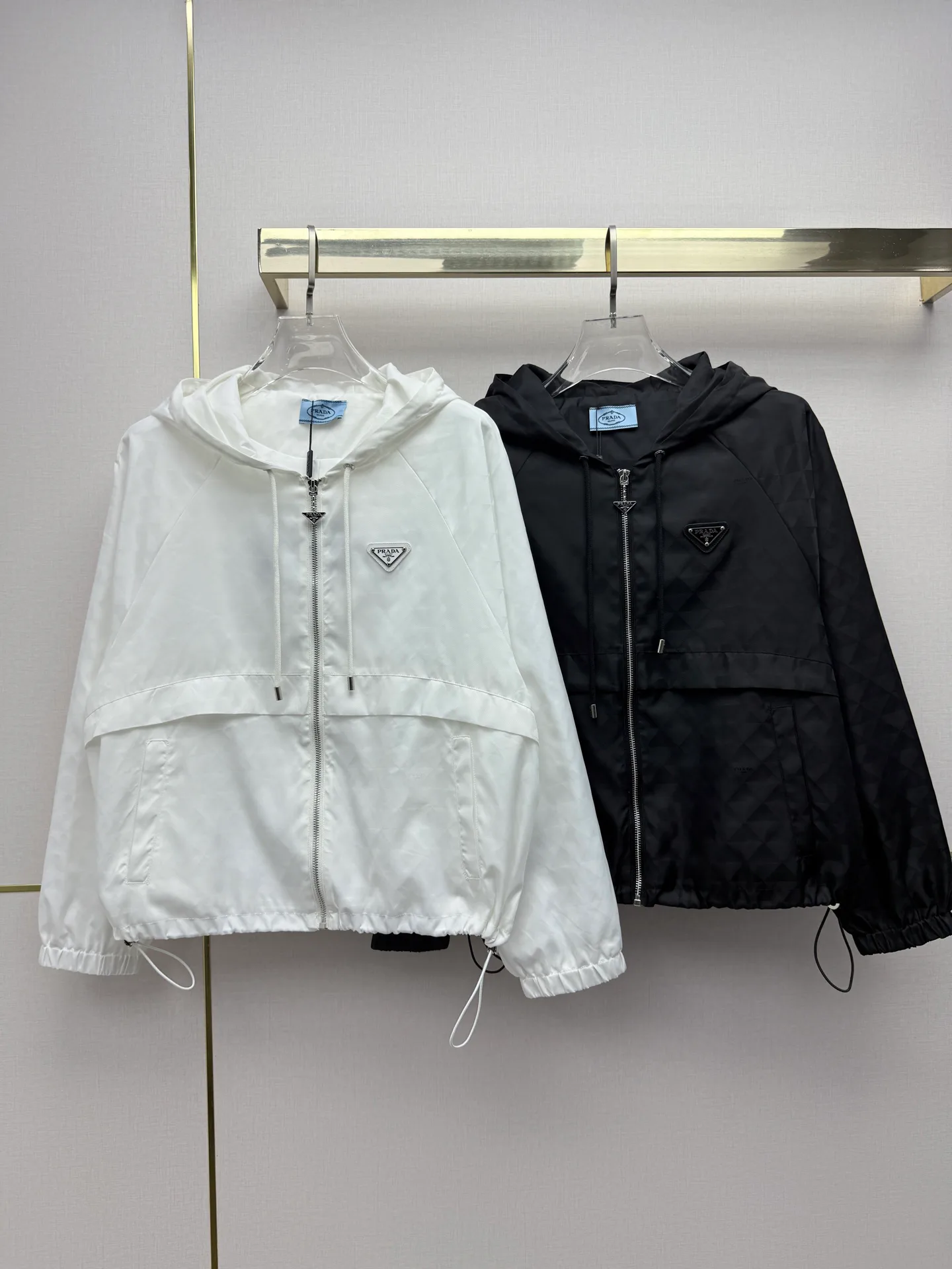 Куртки И Пуховики Женские Prada 9882417