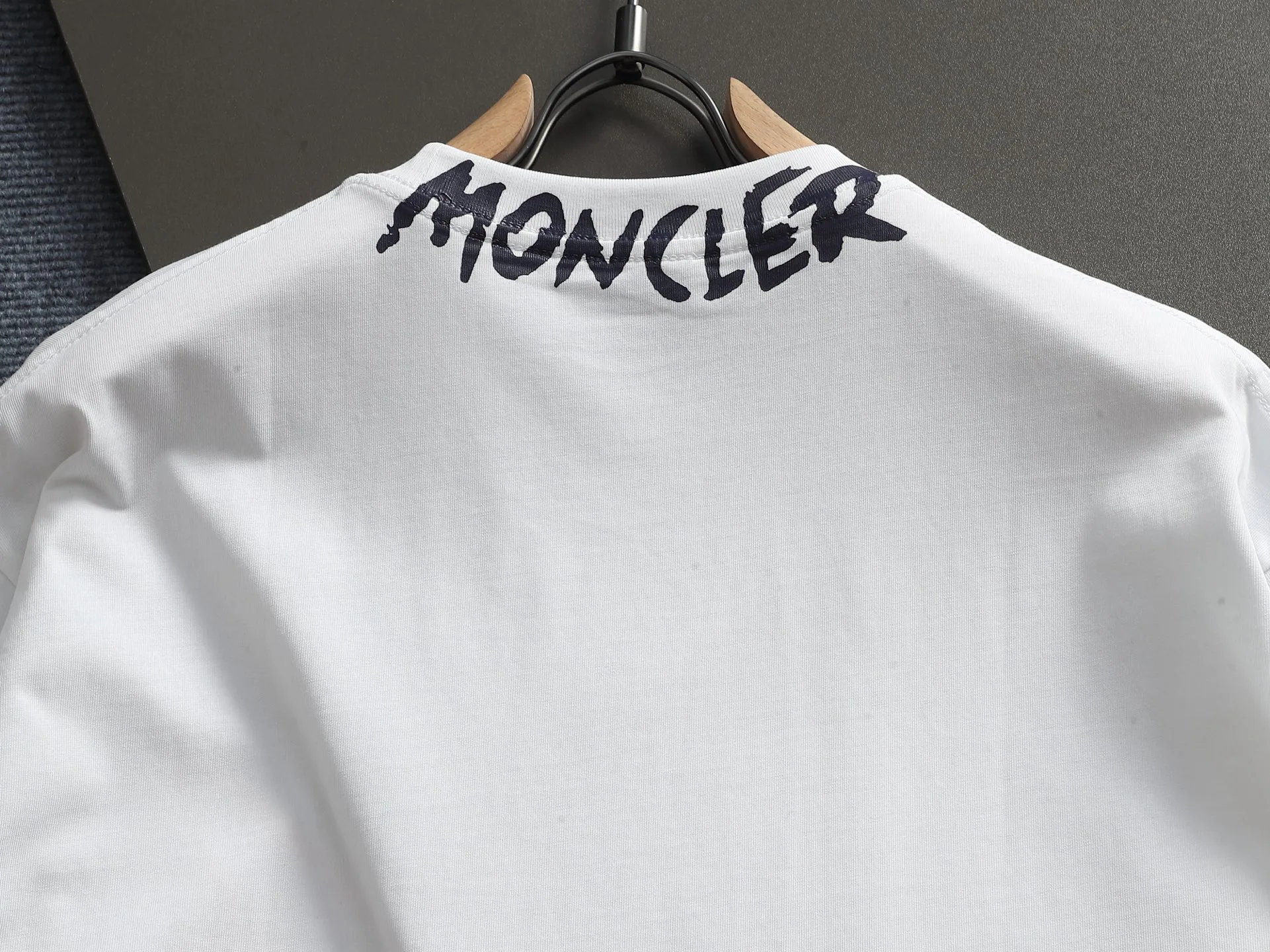 Футболки Женские Moncler 1617515