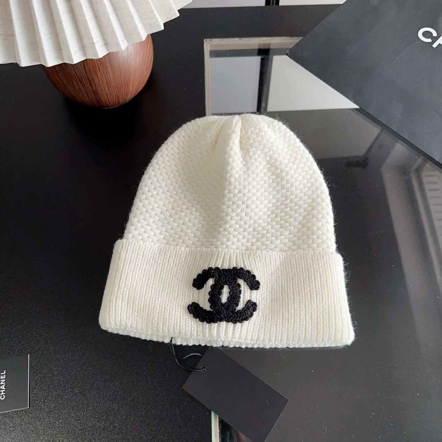 Головные Уборы Chanel 18105669