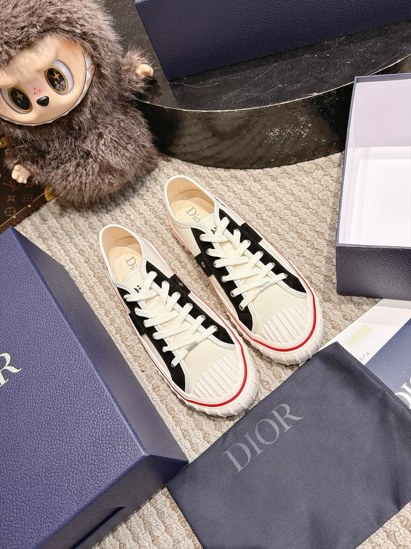 Кроссовки Женские Christian Dior 18039195