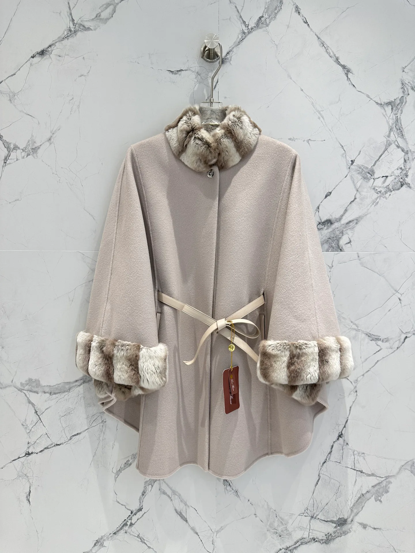 Пальто Женские Loro Piana 18513172