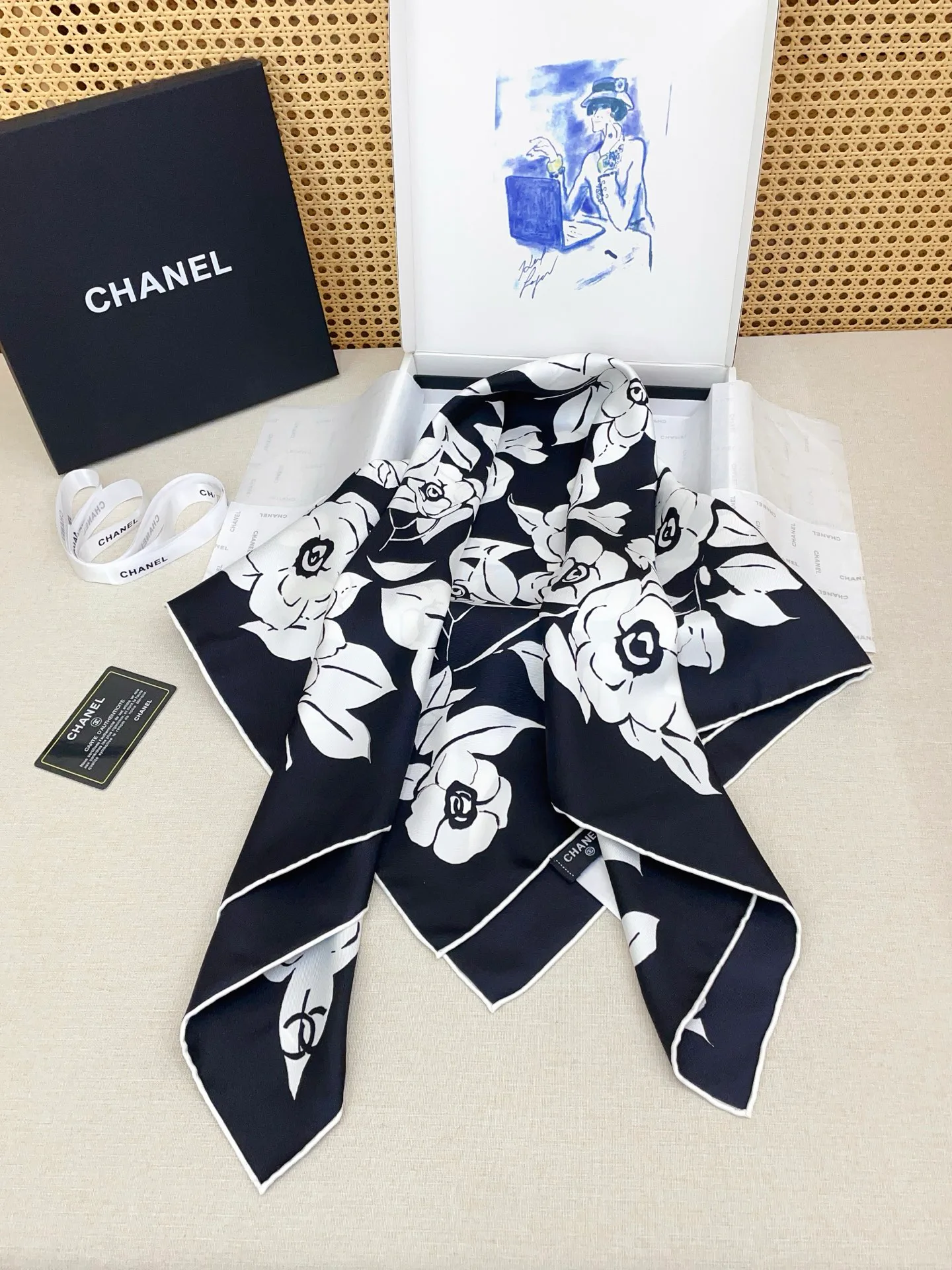 Платки Chanel 13119716