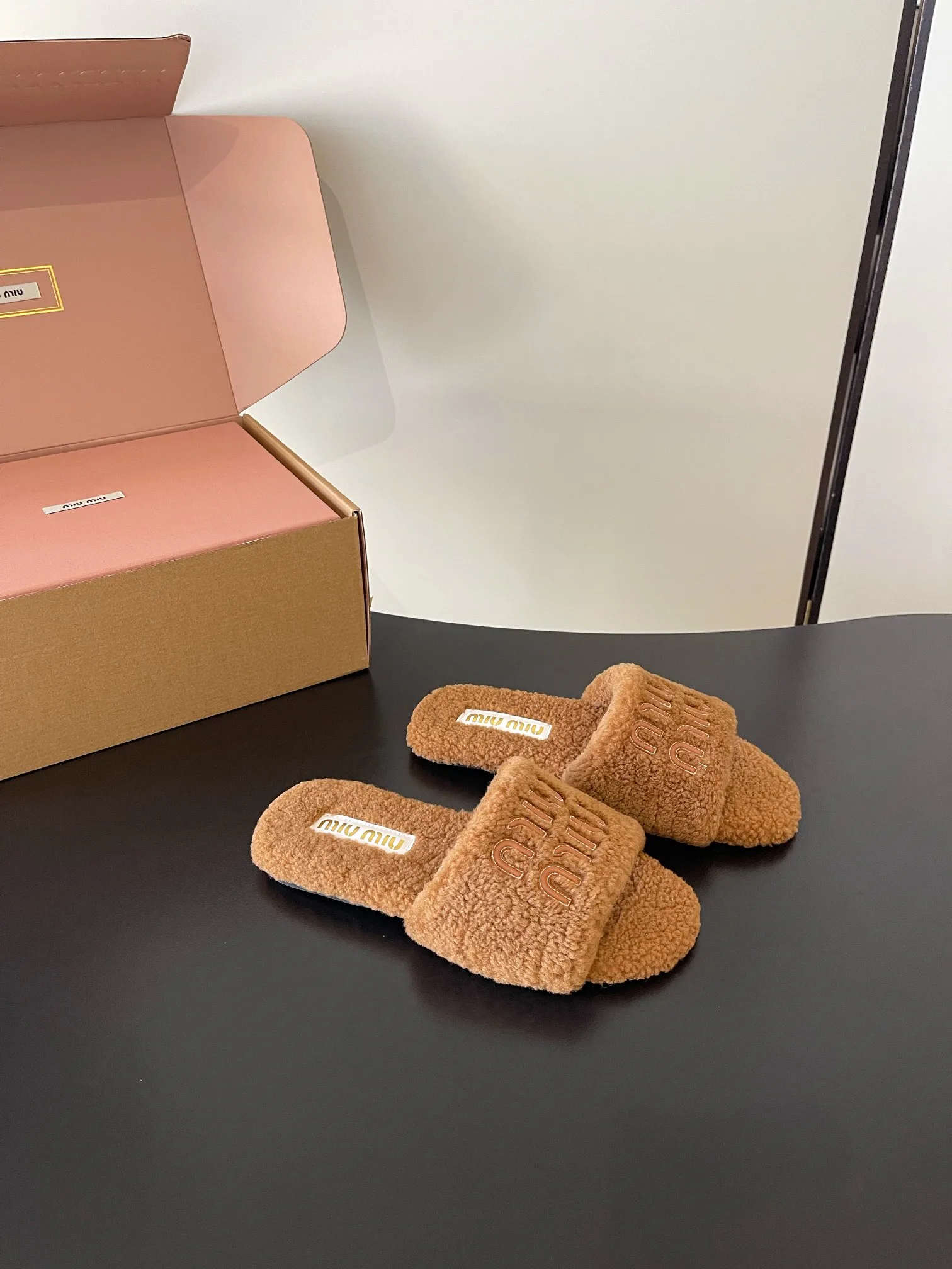 Тапочки Женские Miu Miu 1150737