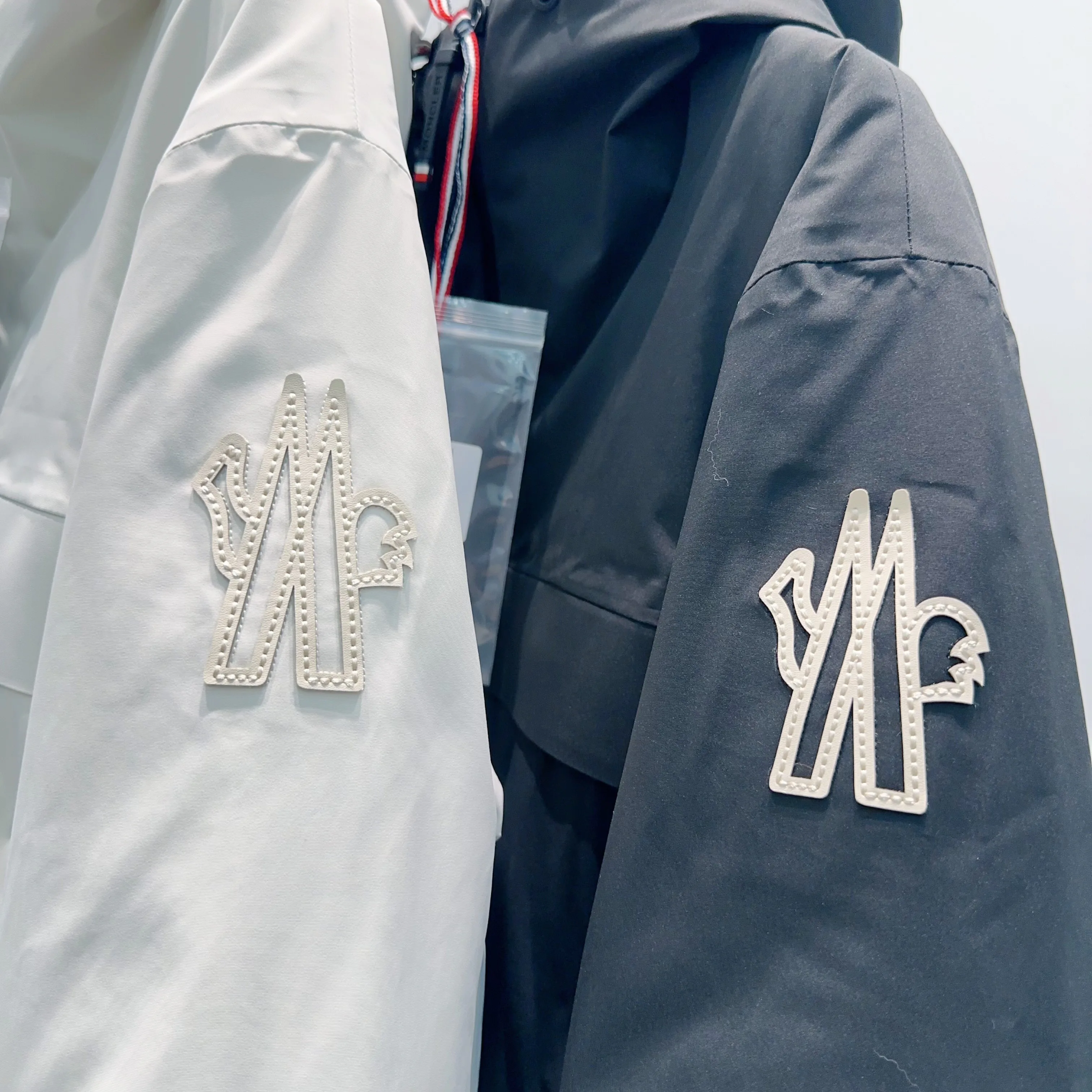 Куртки И Пуховики Женские Moncler 18710262