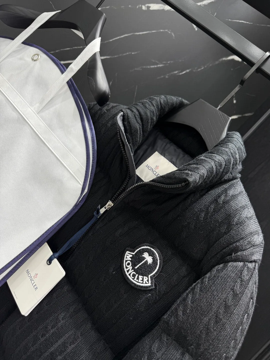 Куртки И Пуховики Мужские Moncler 1211858