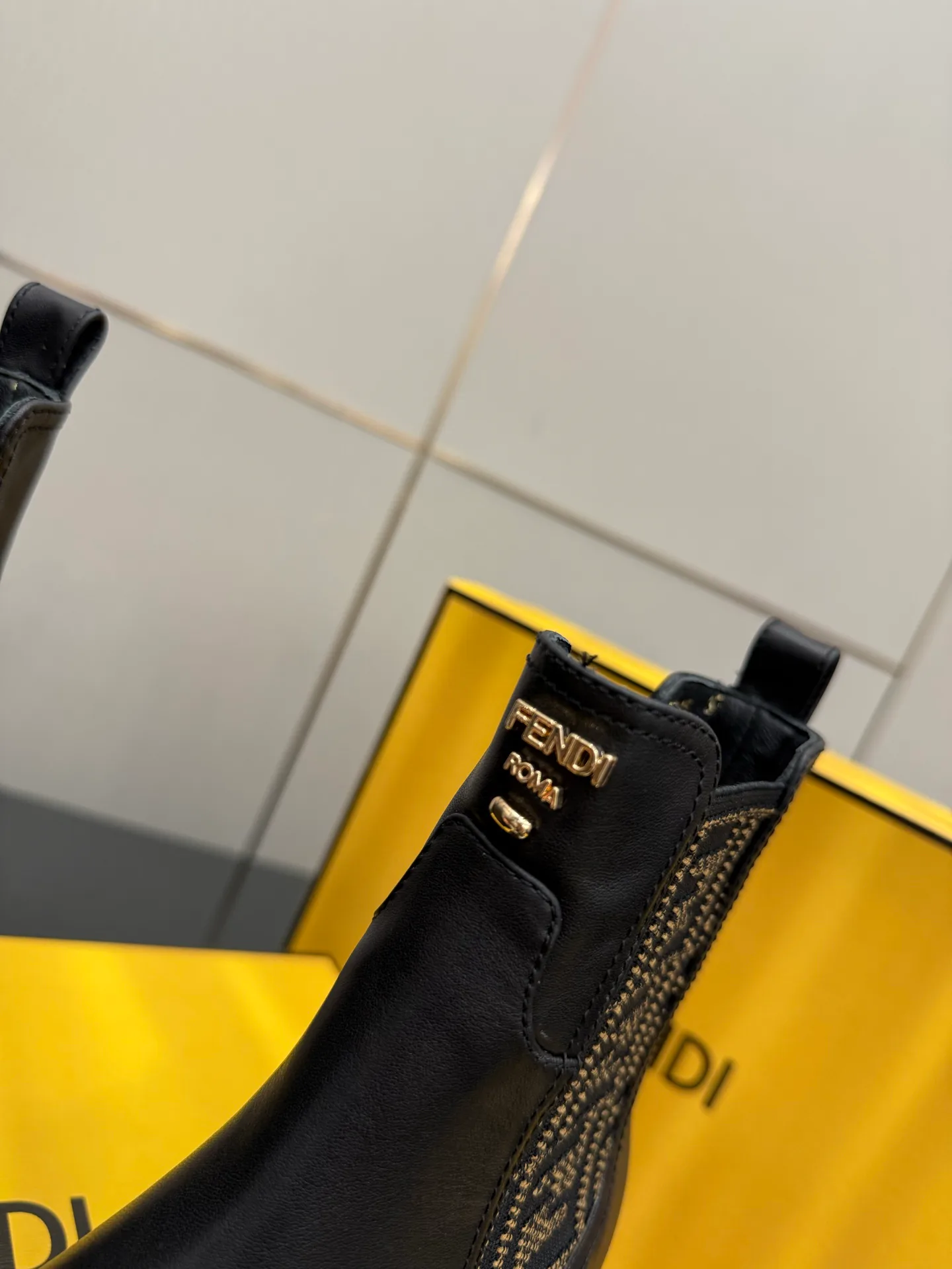 Ботинки Женские Fendi 192356