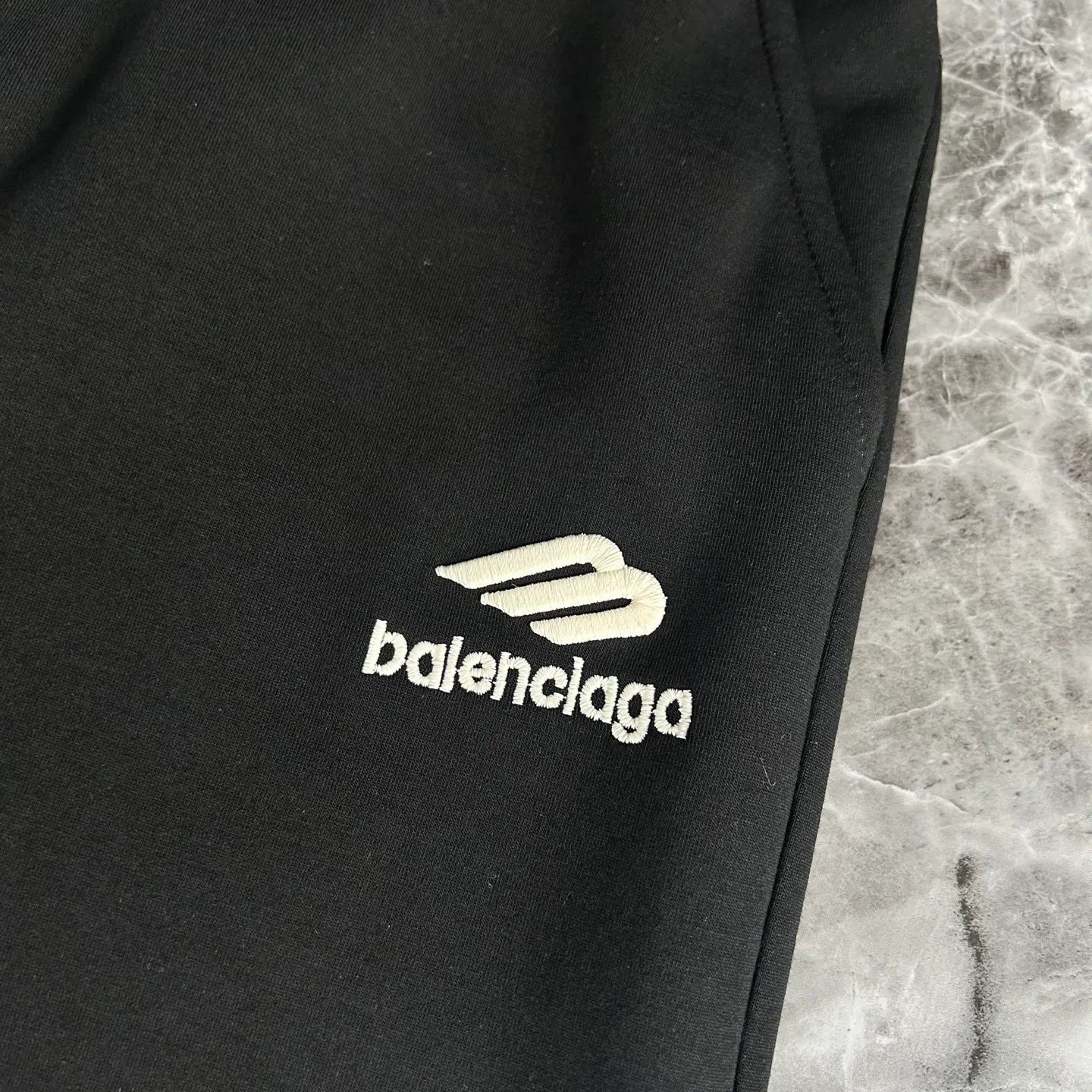 Брюки Мужские Balenciaga 17642136