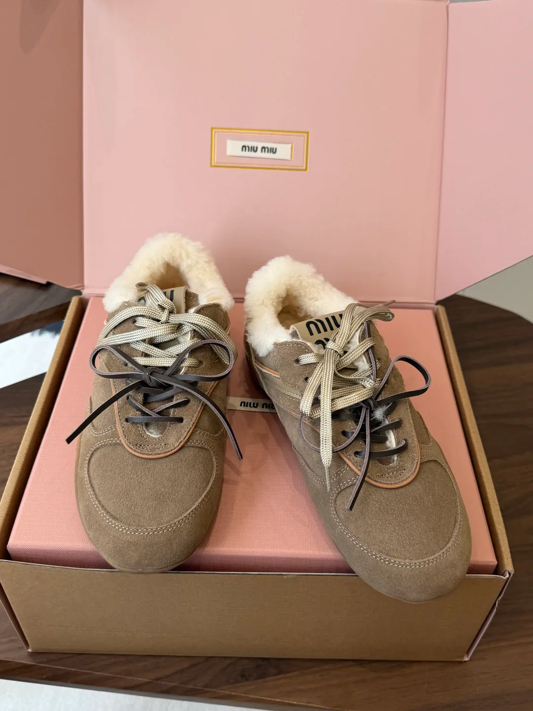 Кроссовки Женские Miu Miu 18687351