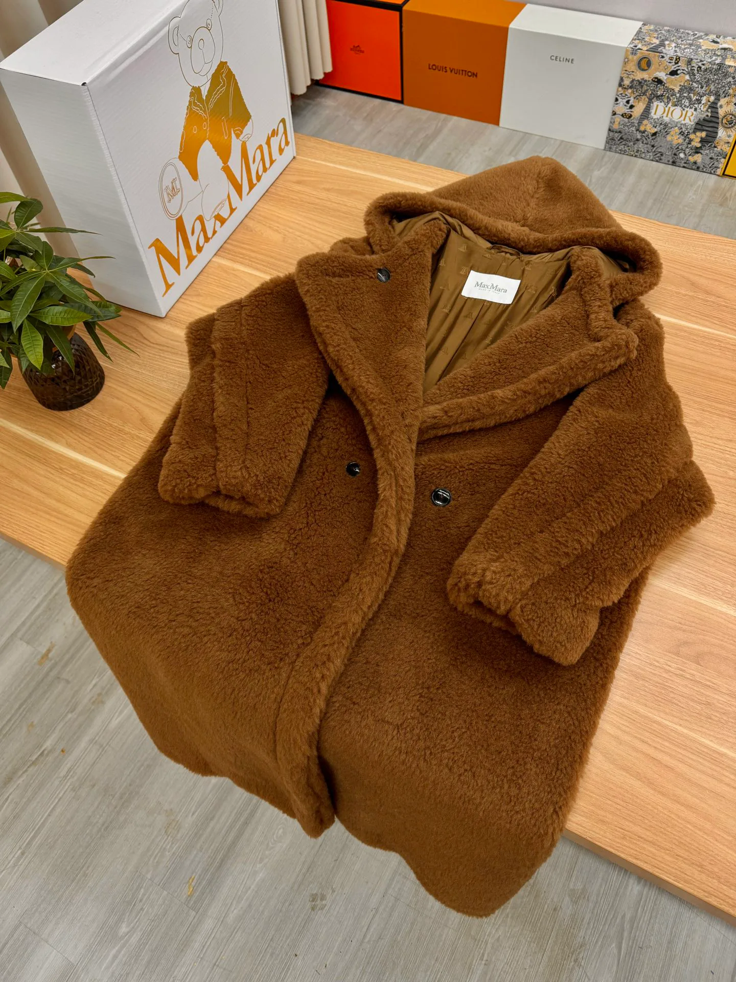 Шубы Женские Max Mara Шубы Женские Max Mara