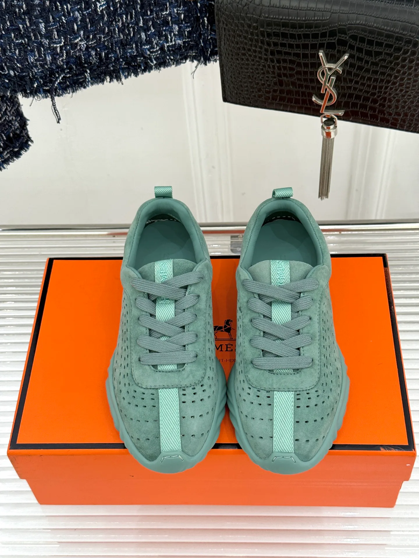 Кроссовки Женские Hermes 18627577