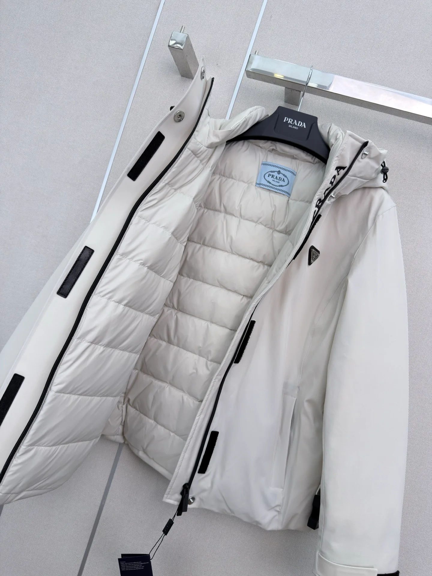 Куртки И Пуховики Женские Prada 18023487