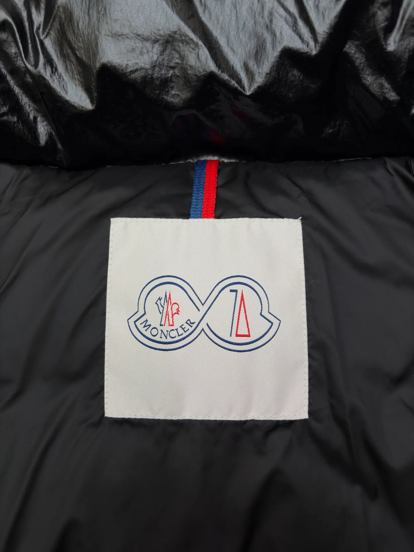 Куртки И Пуховики Мужские Moncler 17568677