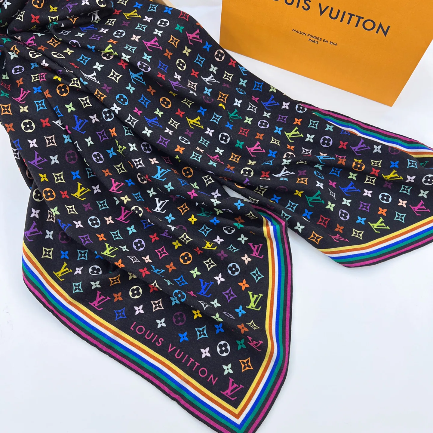 Шарфы Louis Vuitton 1589465