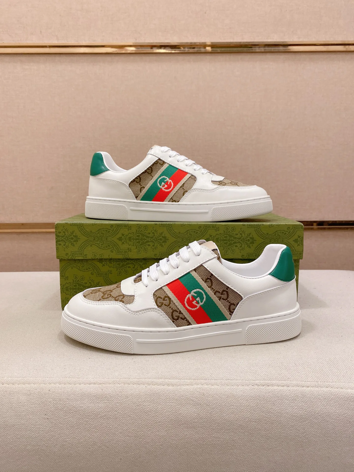 Кроссовки Мужские Gucci 10273018