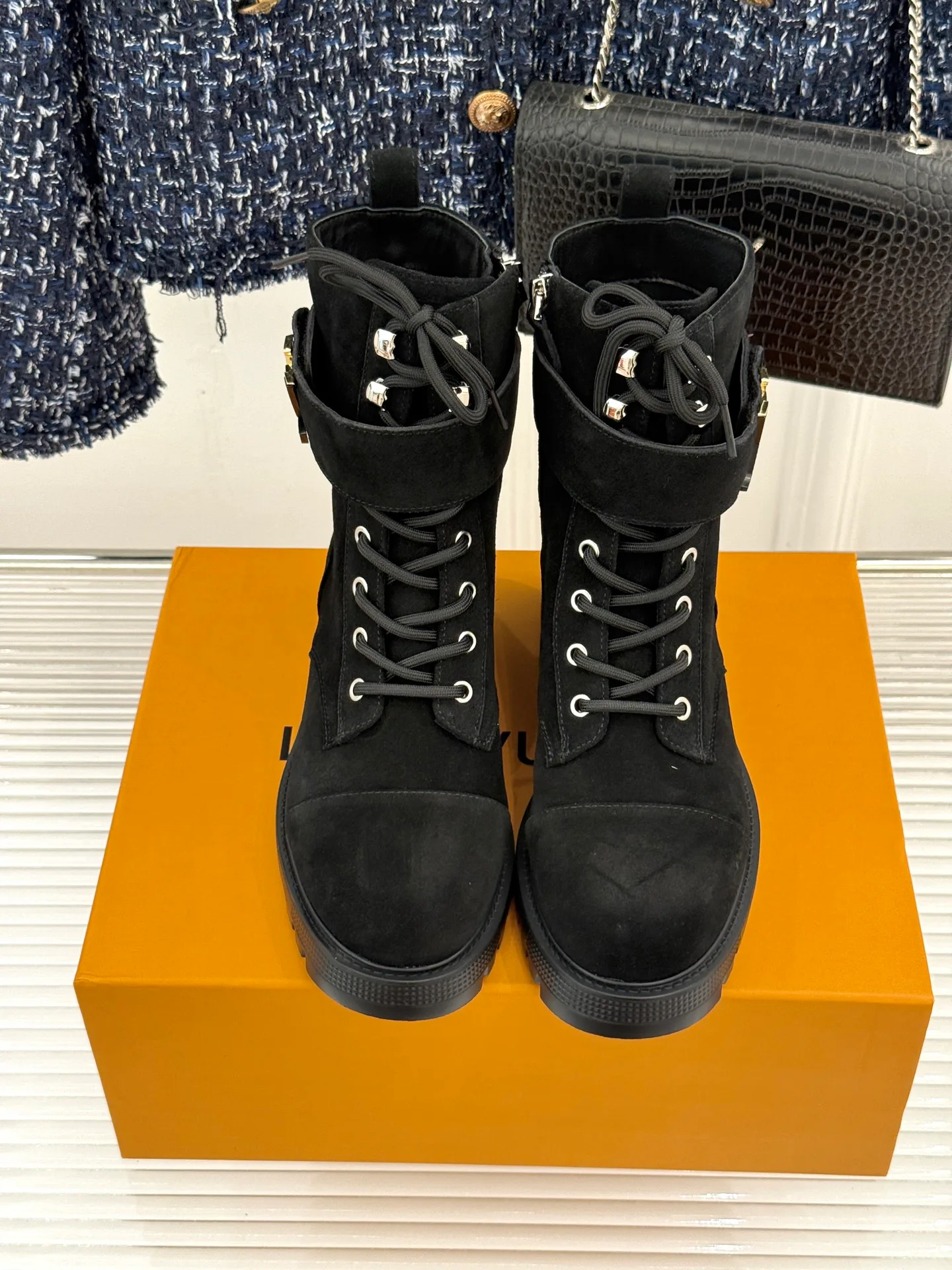 Ботинки Женские Louis Vuitton 19706858
