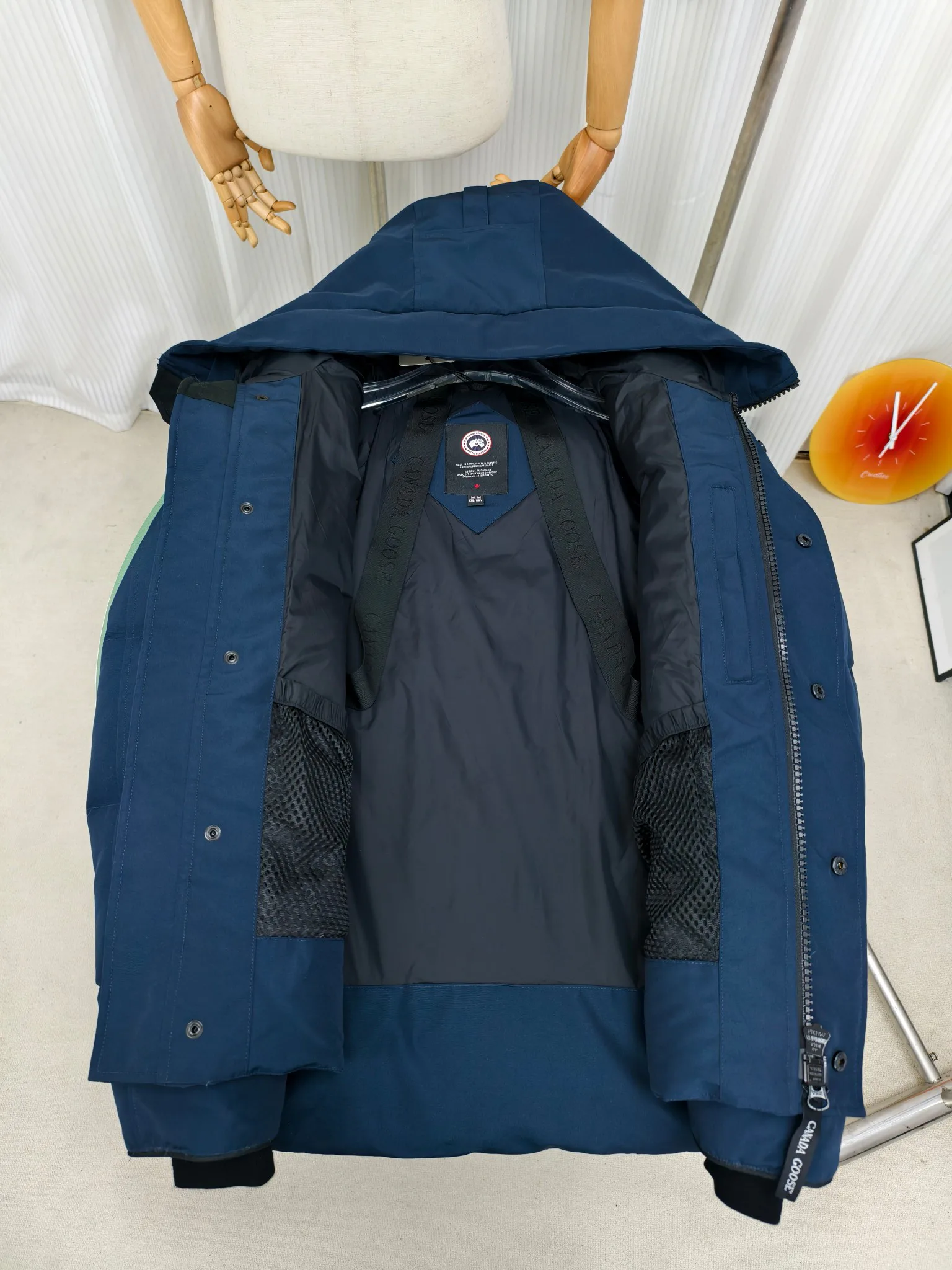 Куртки И Пуховики Женские Canada Goose 2162151