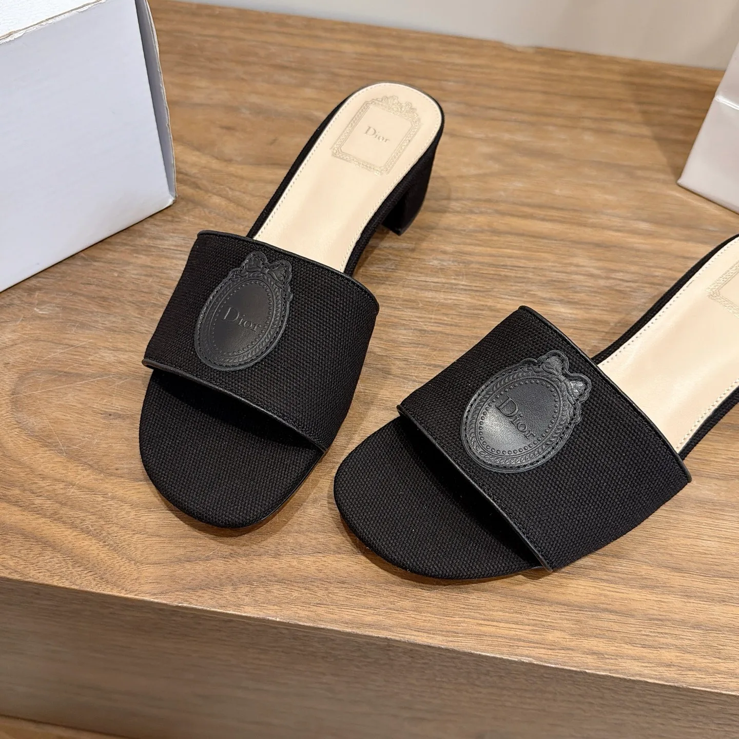 Босоножки Женские Christian Dior 17947087