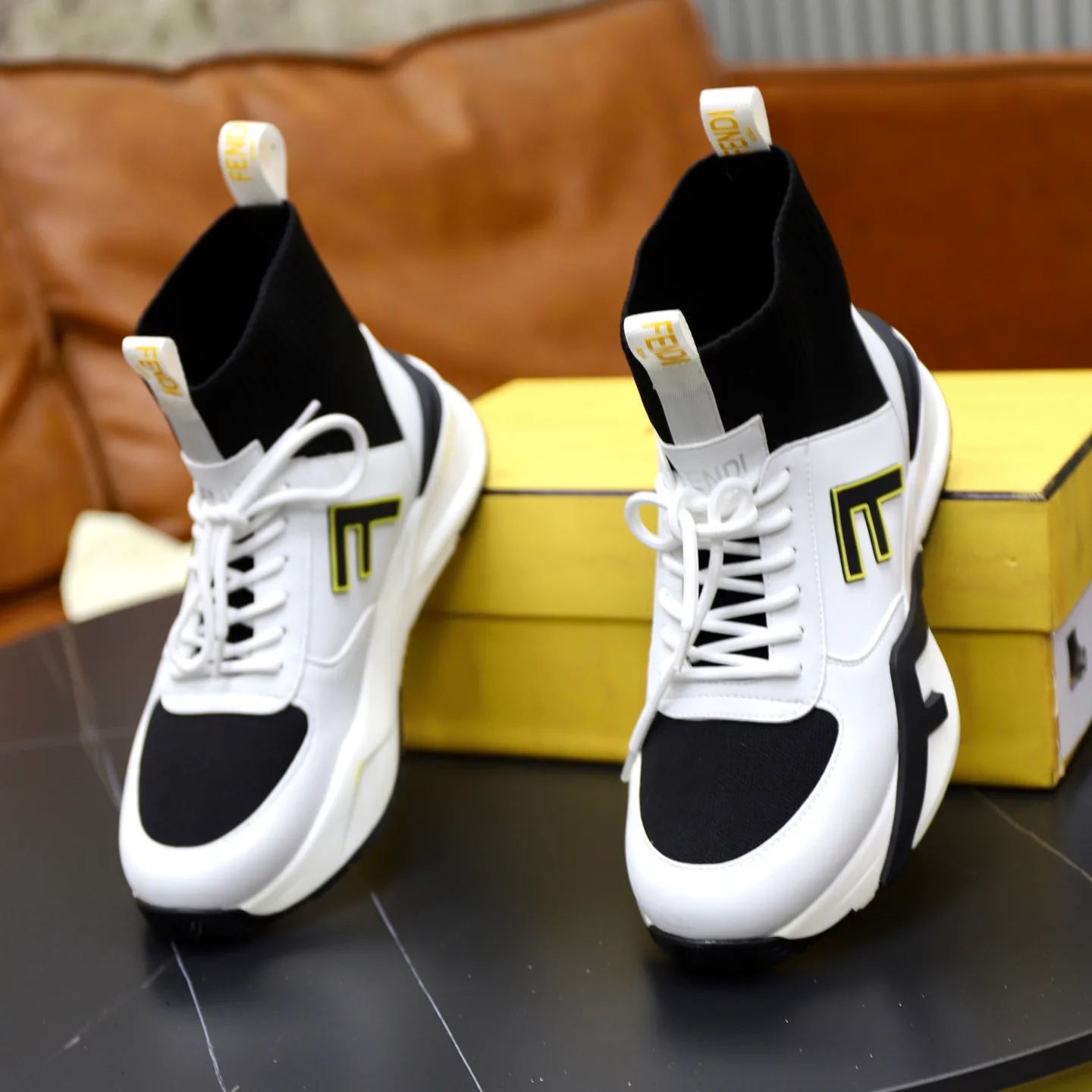 Кроссовки Женские Fendi 211478