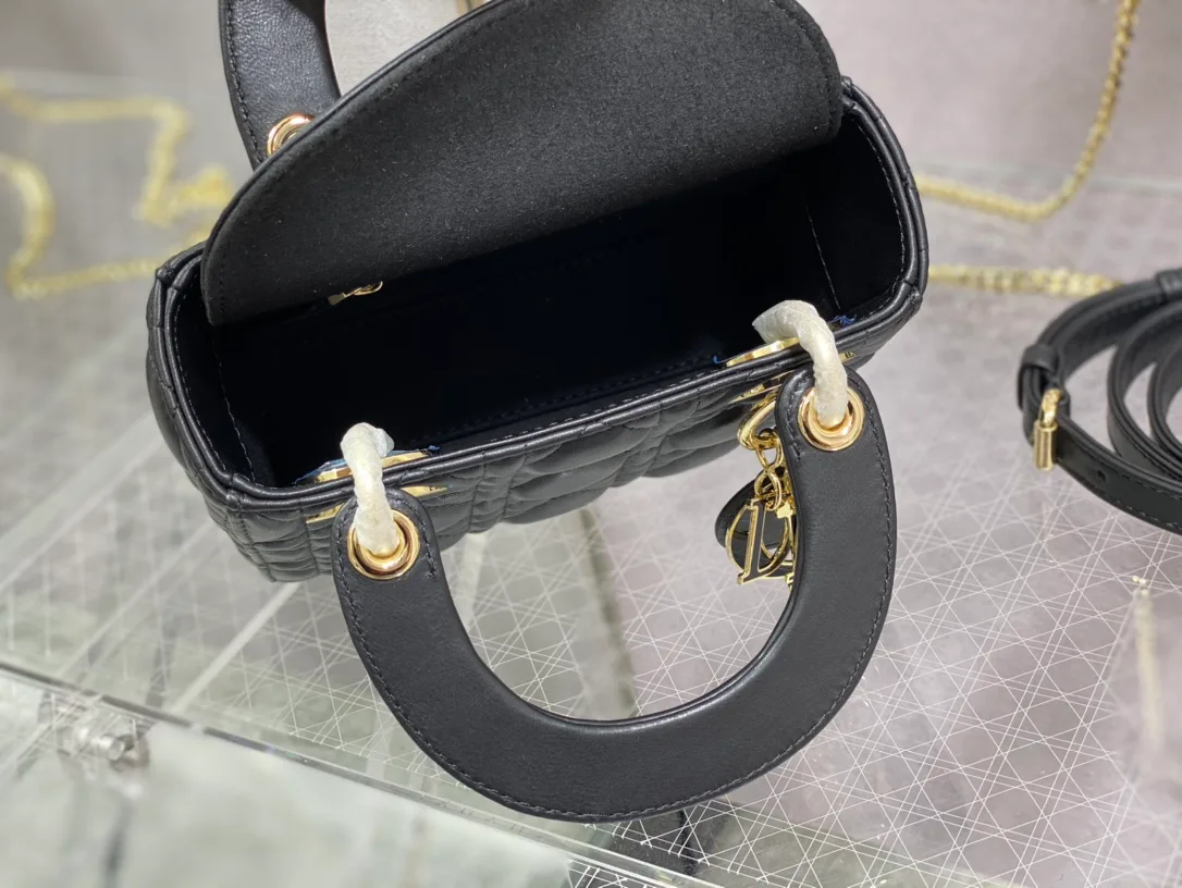 Классические Сумки Женские Christian Dior 13414266