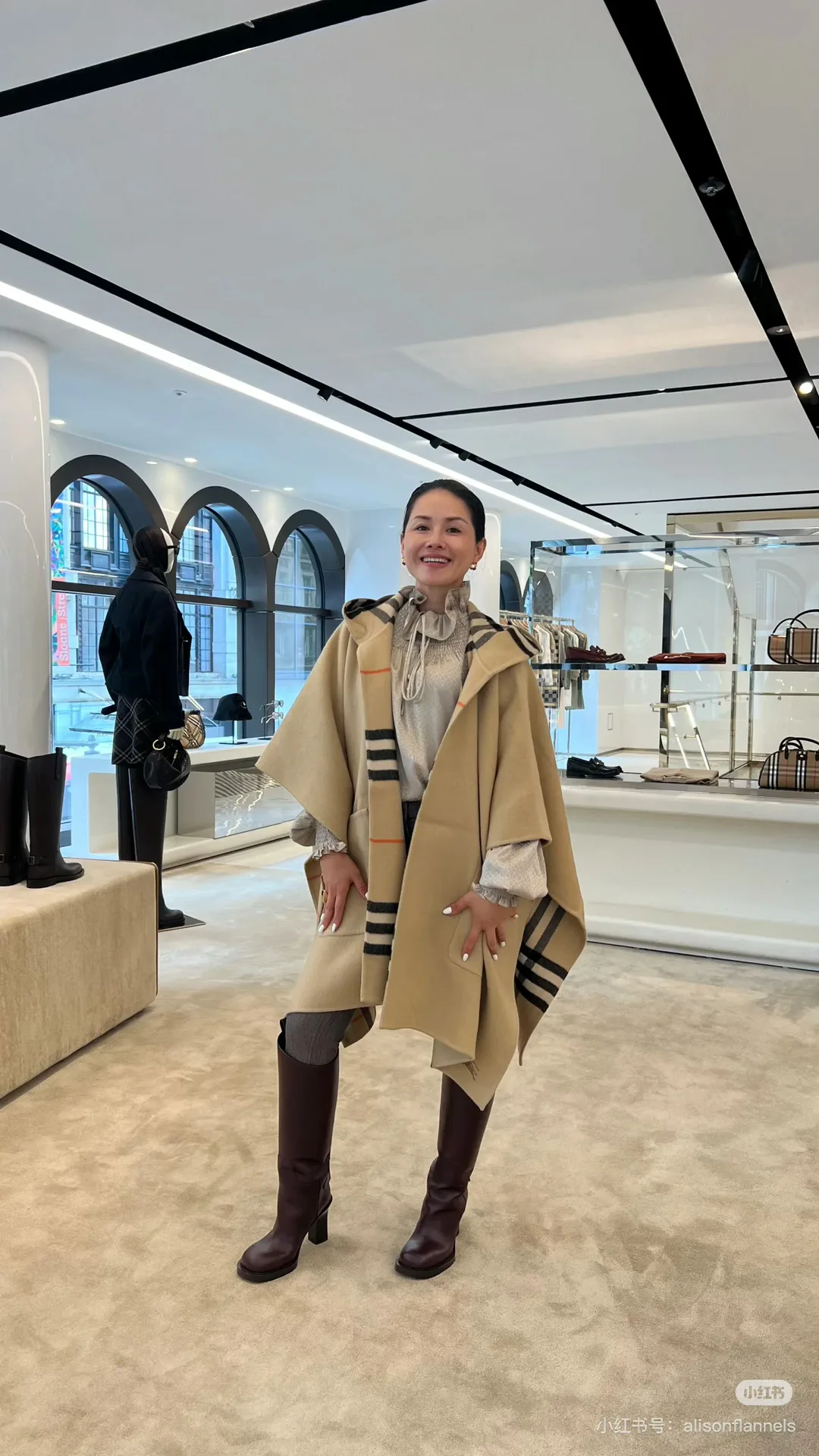 Пальто Женские Burberry 18653156