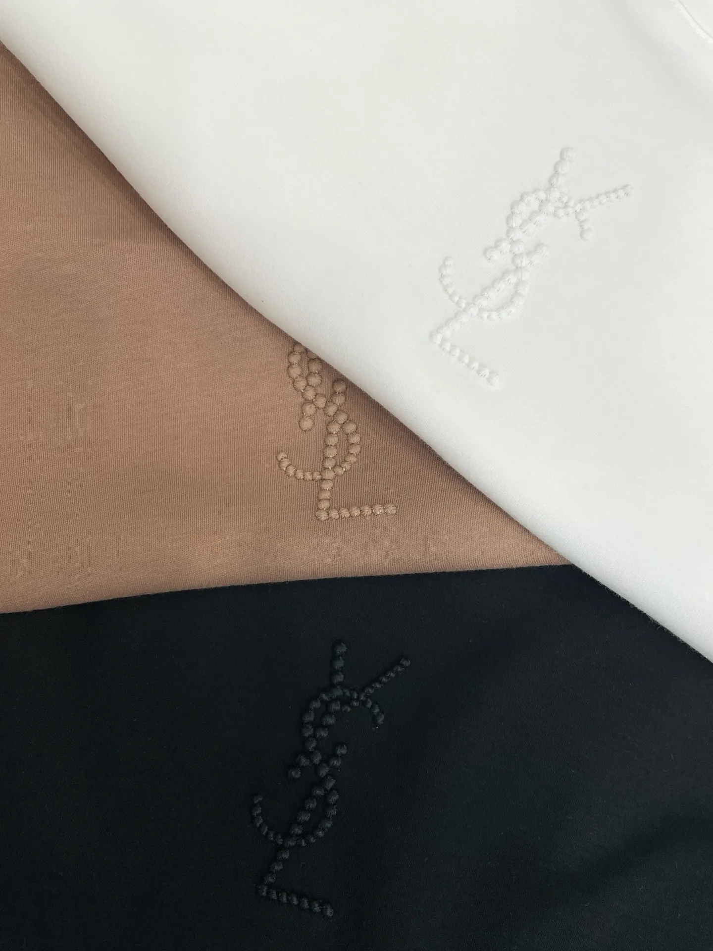 Футболки Женские Saint Laurent 13323781