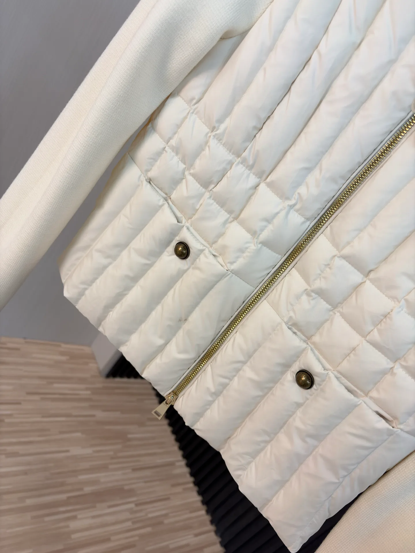 Куртки И Пуховики Женские Moncler 18673358