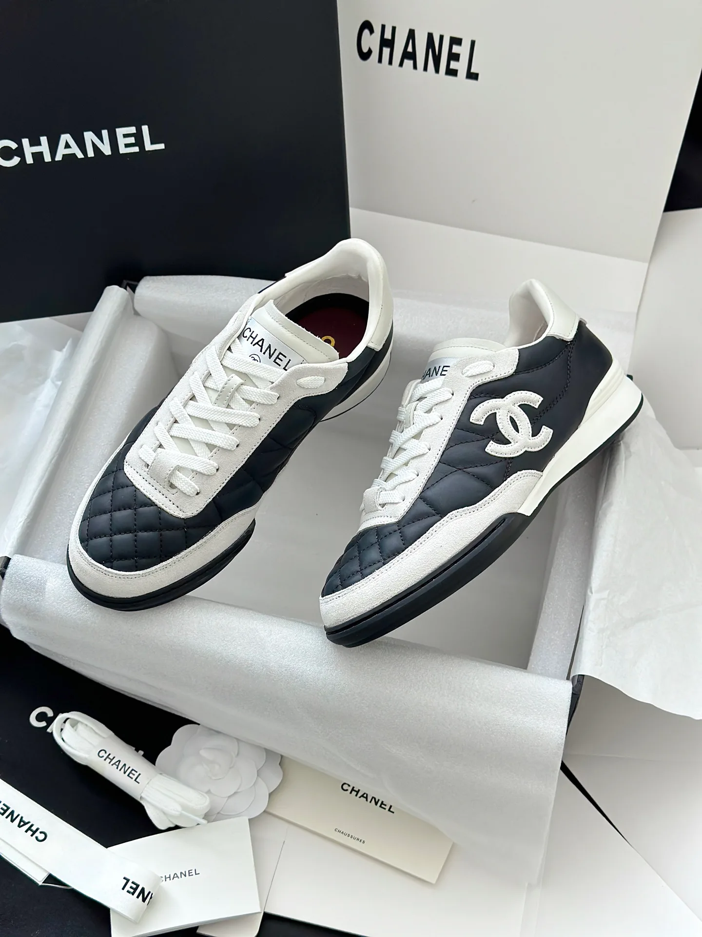 Кроссовки Женские Chanel 18765016