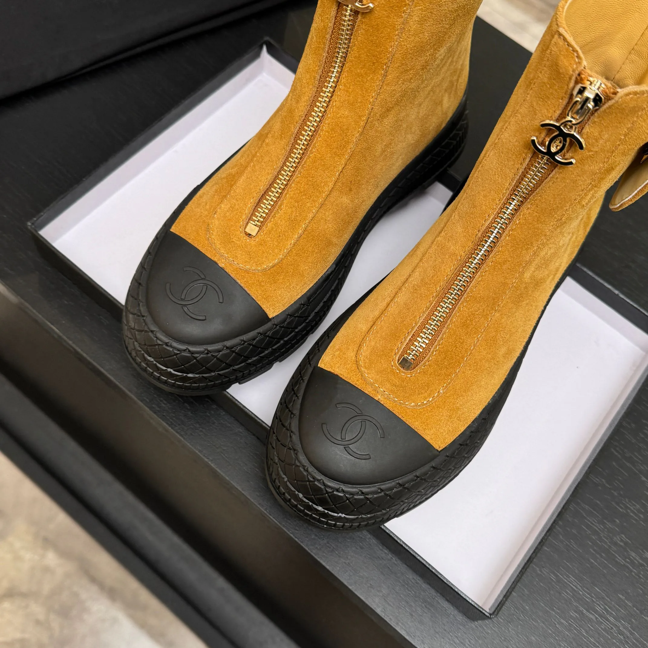 Ботинки Женские Chanel 17899992