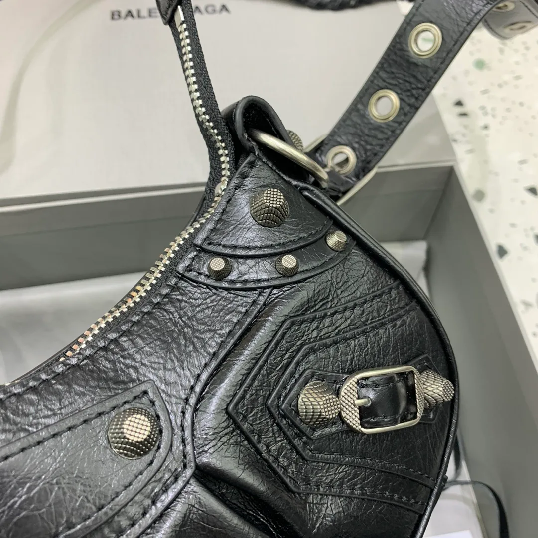 Сумки На Ремне Женские Balenciaga 50320