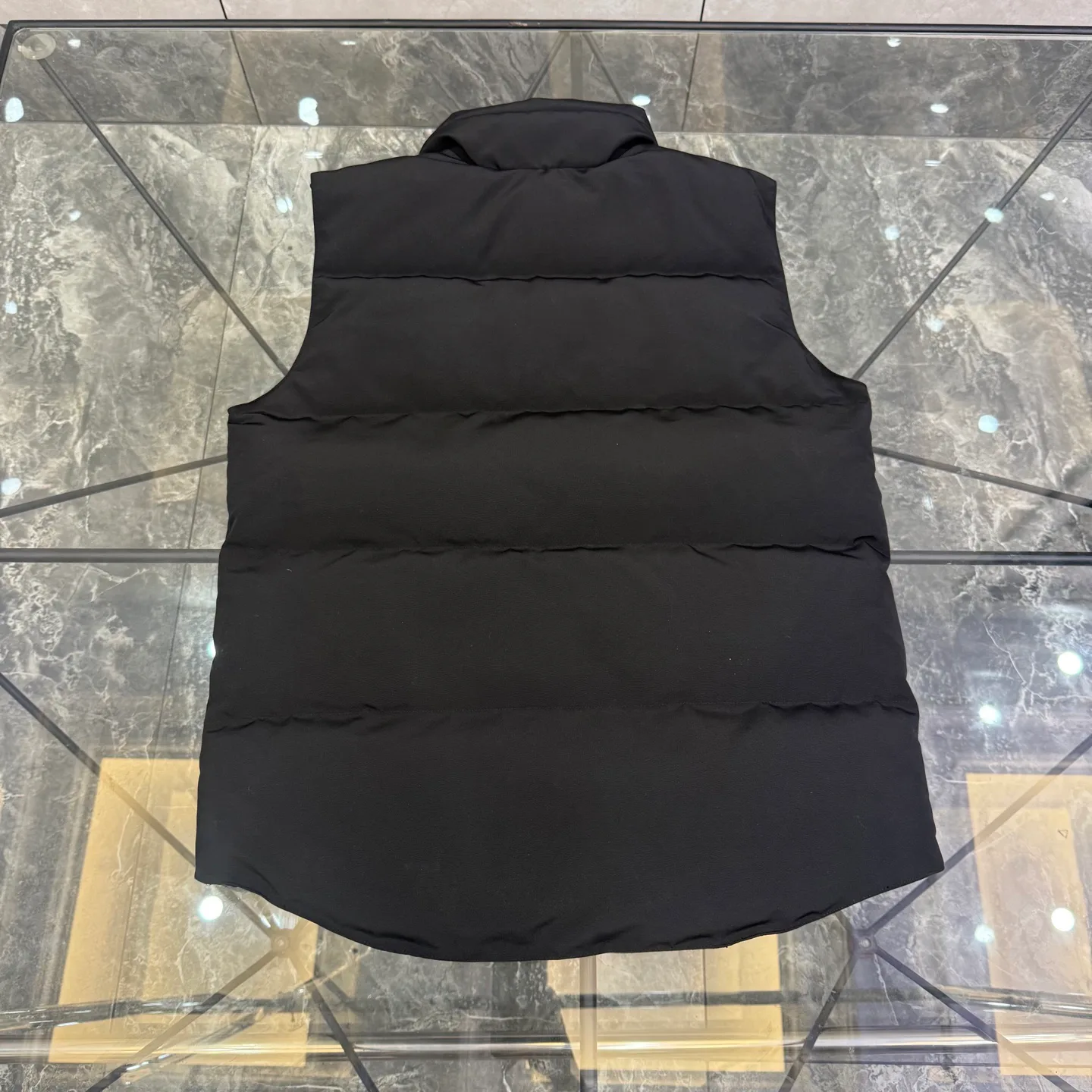 Жилеты Женские Canada Goose 17949424