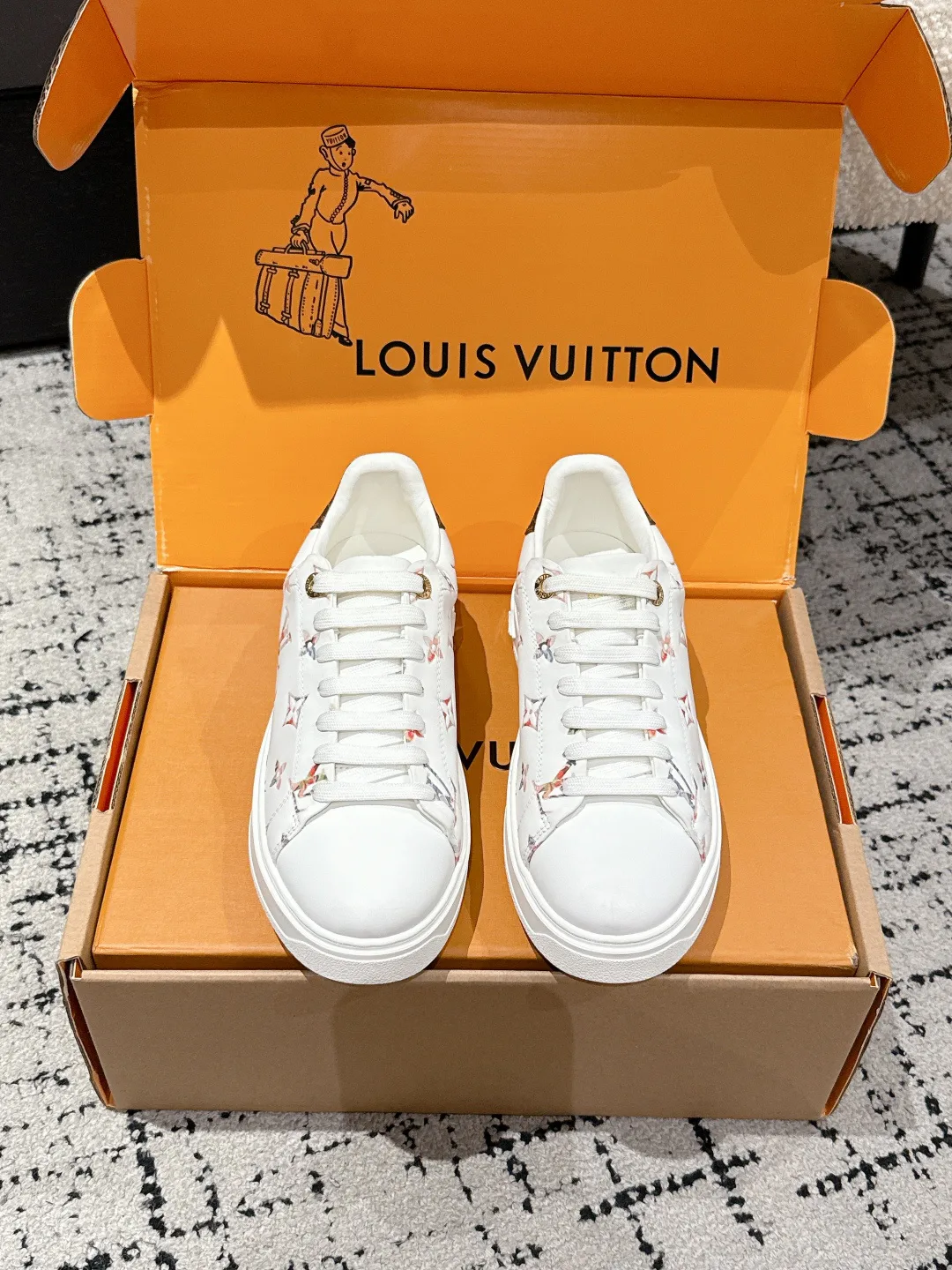 Кроссовки Женские Louis Vuitton 4502488