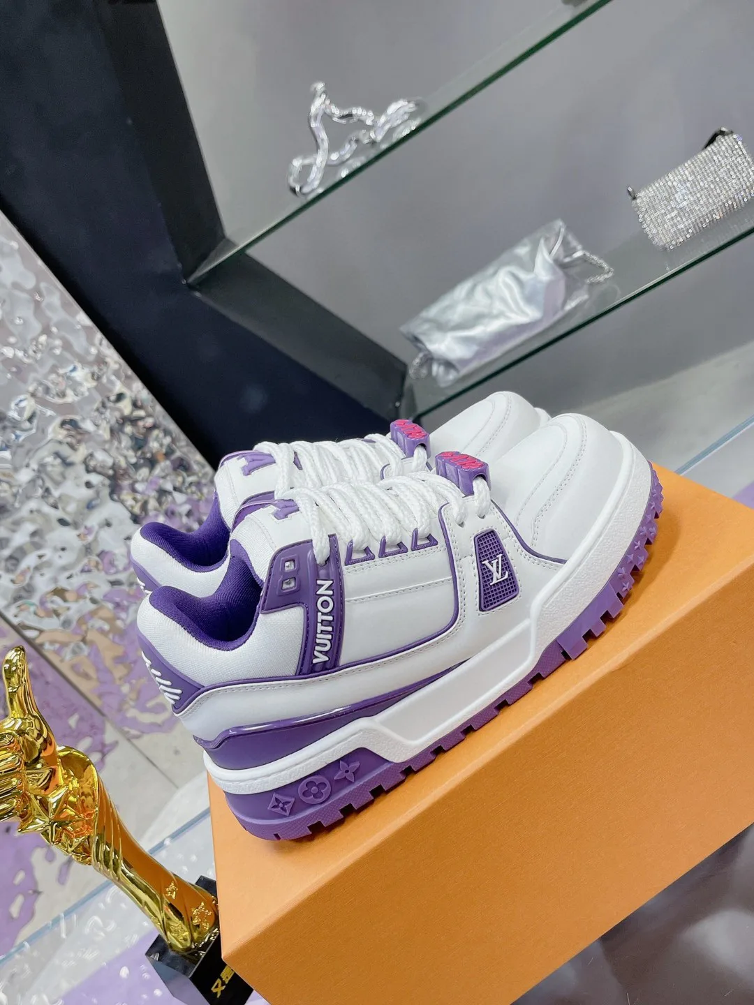 Кроссовки Женские Louis Vuitton 13074040