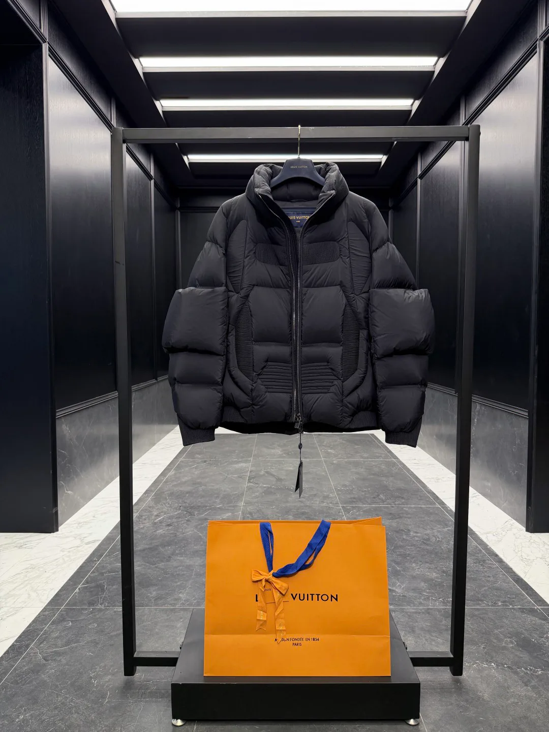 Куртки И Пуховики Мужские Louis Vuitton 1521821