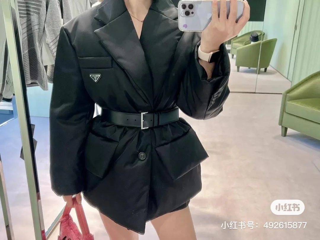 Куртки И Пуховики Женские Prada 18298614