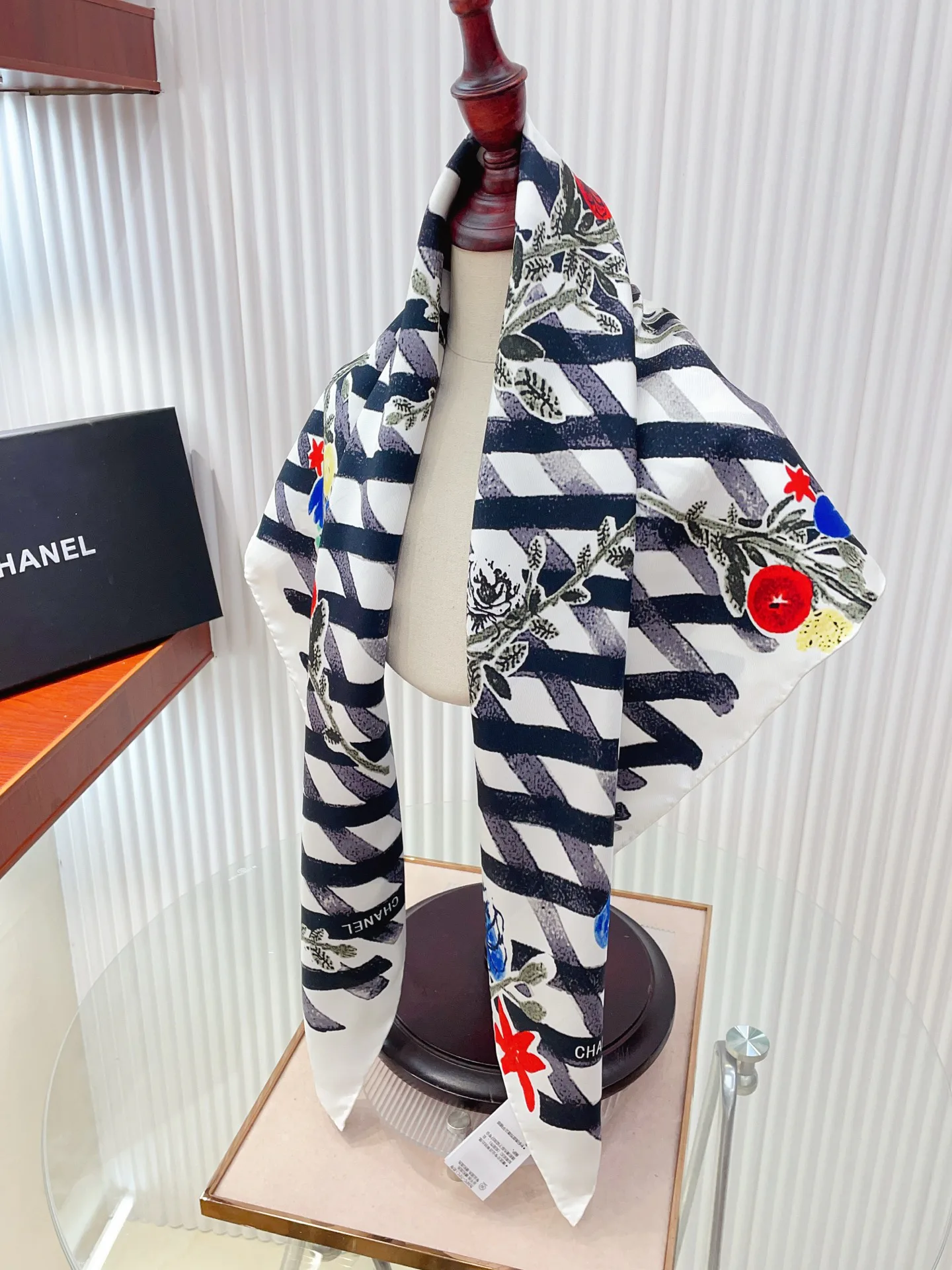 Платки Chanel 13119774