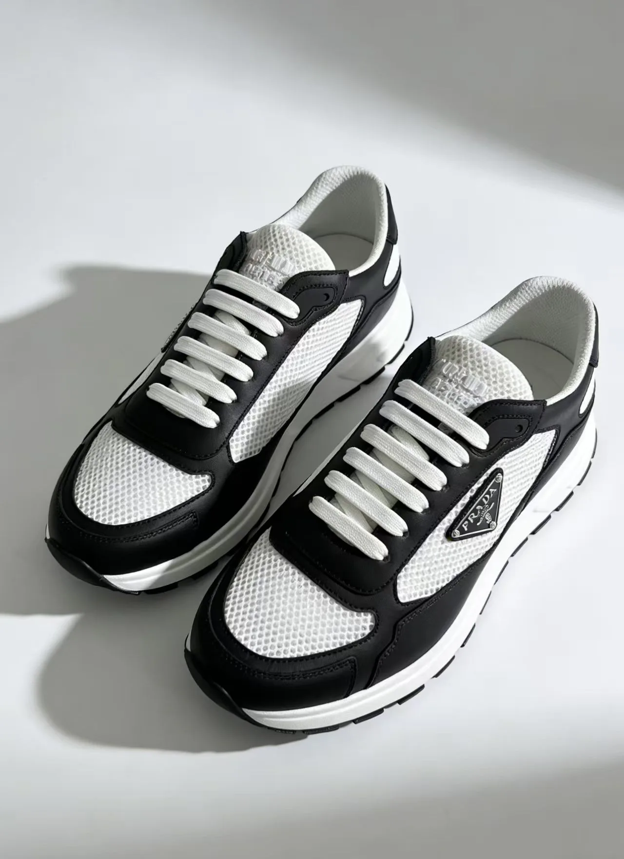 Кроссовки Мужские Prada 13065708